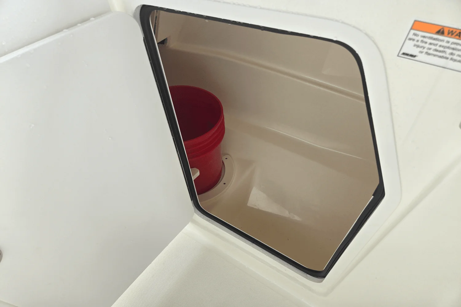 2025 Boston Whaler 210 Vantage Image Thumbnail #18