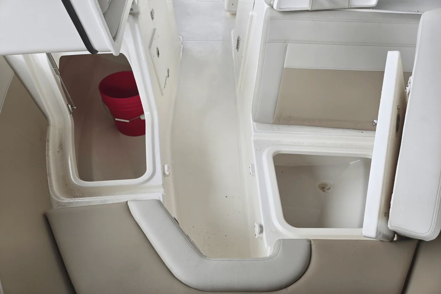 2025 Boston Whaler 210 Vantage Image Thumbnail #19