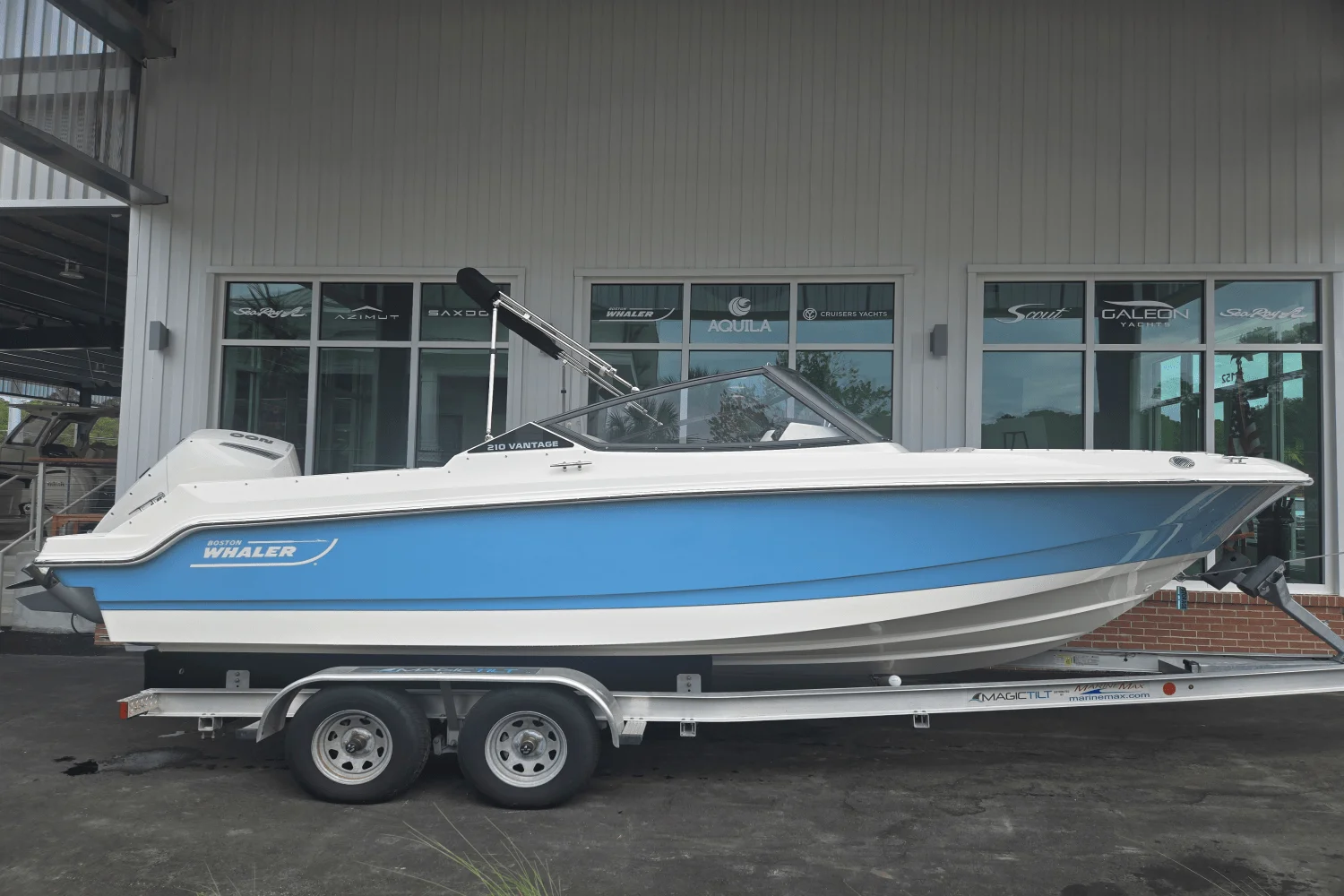 2025 Boston Whaler 210 Vantage Image Thumbnail #26