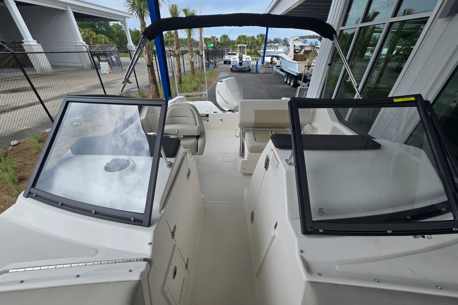 2025 Boston Whaler 210 Vantage Image Thumbnail #24
