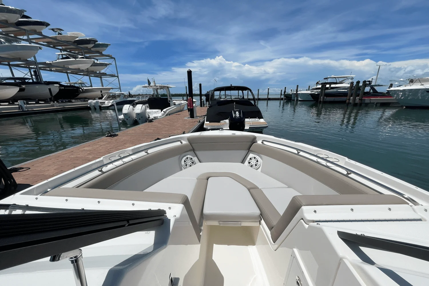 2025 Boston Whaler 210 Vantage Image Thumbnail #26