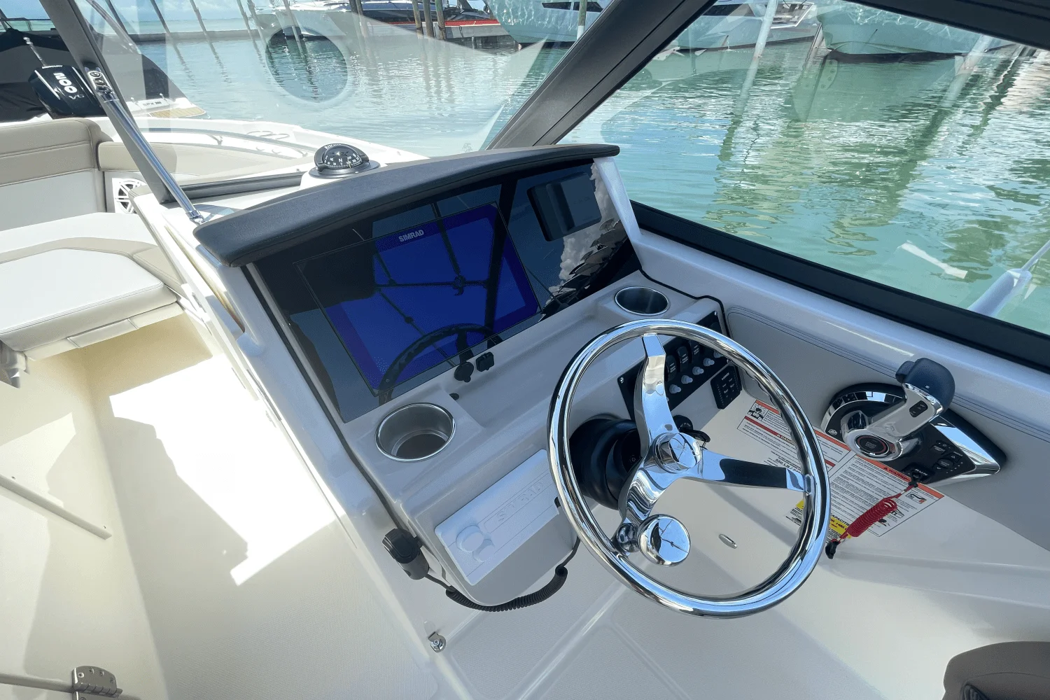 2025 Boston Whaler 210 Vantage Image Thumbnail #20