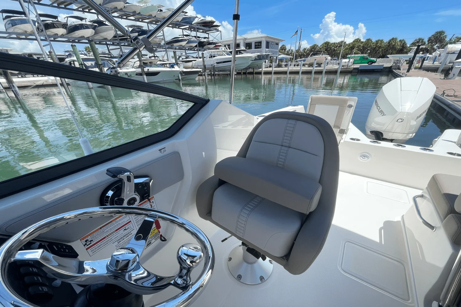 2025 Boston Whaler 210 Vantage Image Thumbnail #19