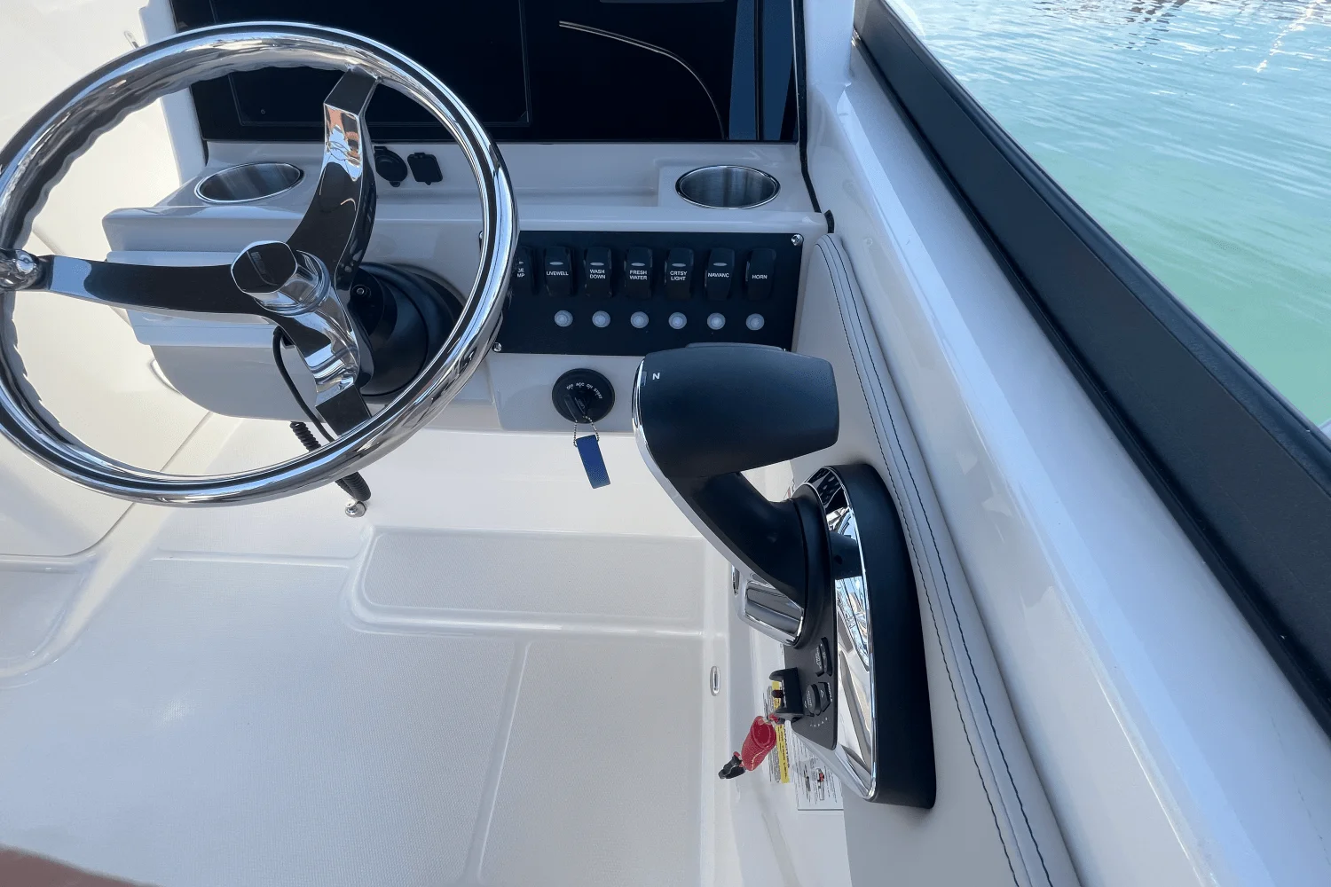 2025 Boston Whaler 210 Vantage Image Thumbnail #22