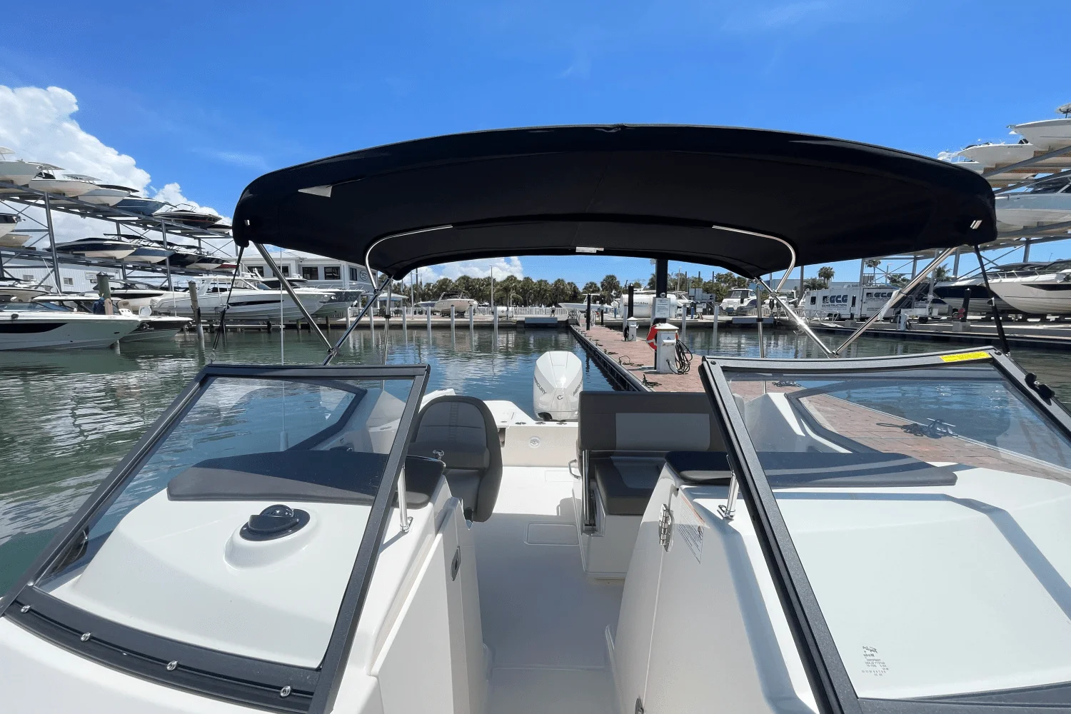 2025 Boston Whaler 210 Vantage Image Thumbnail #28