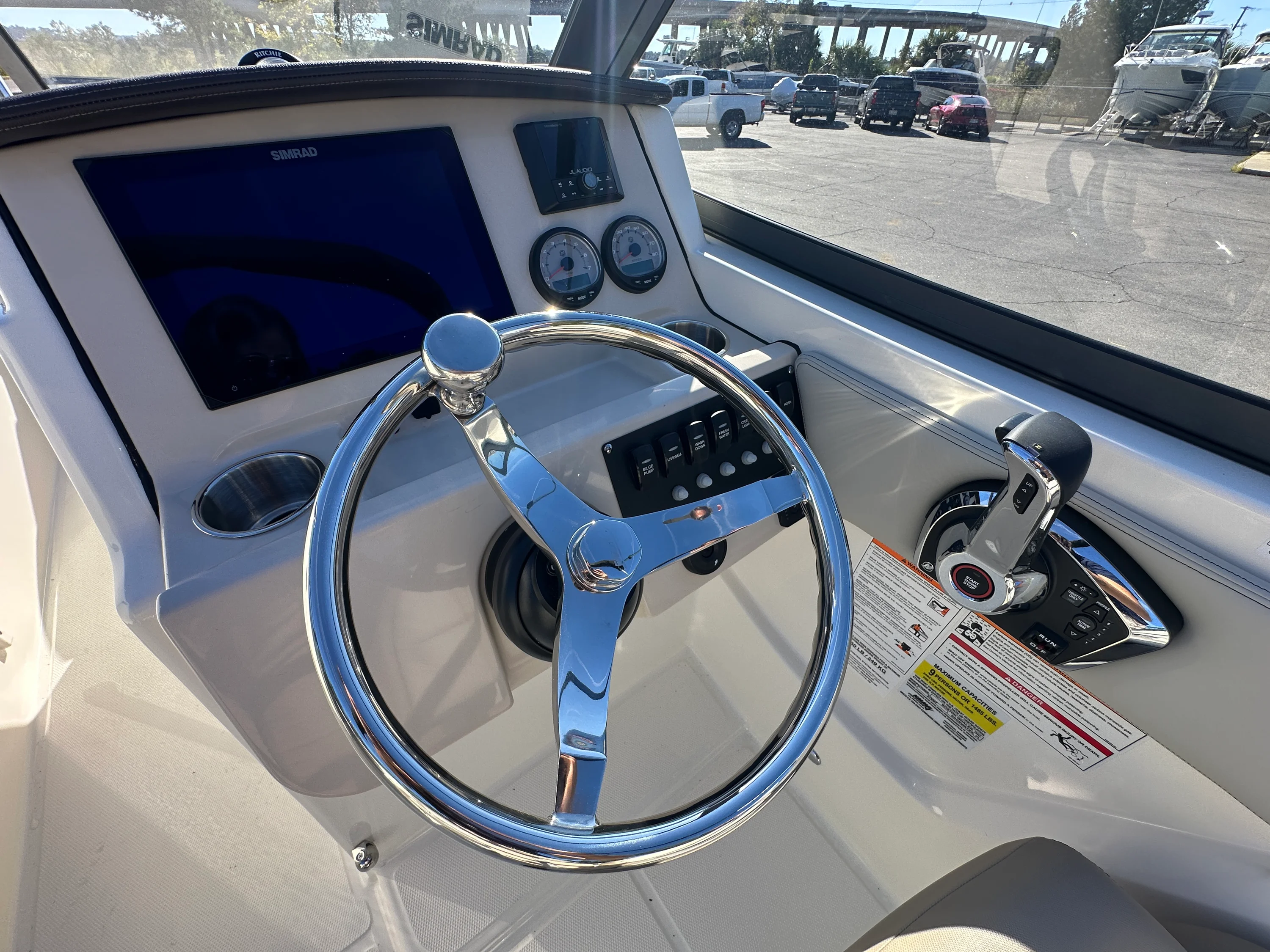 2025 Boston Whaler 210 Vantage Image Thumbnail #22