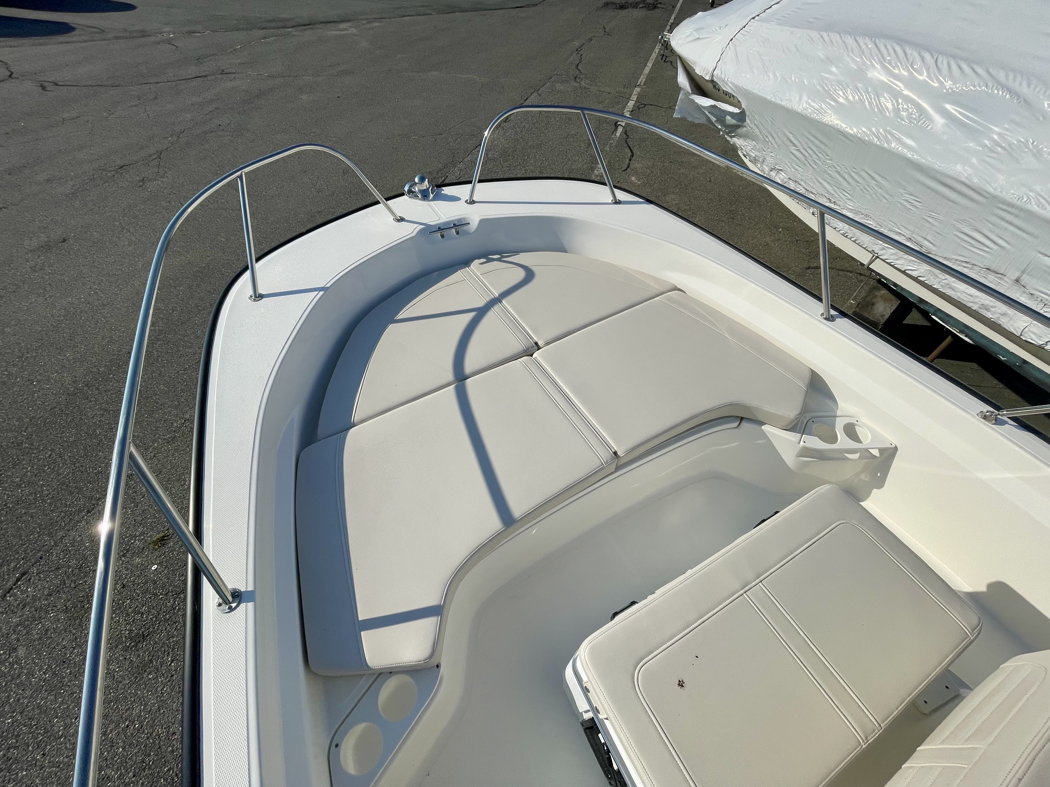 2026 Boston Whaler 190 Montauk Image Thumbnail #7