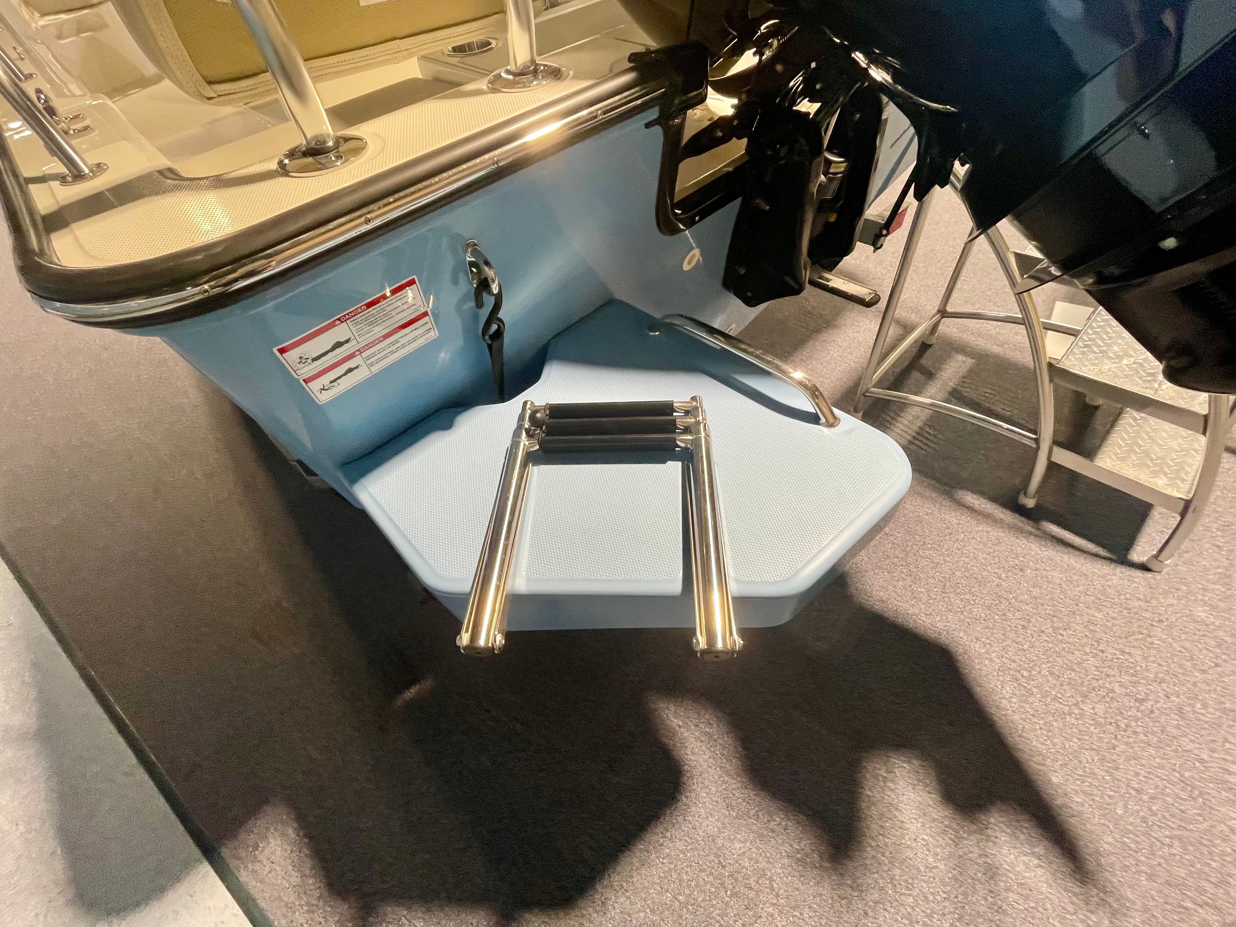 2026 Boston Whaler 190 Montauk Image Thumbnail #2