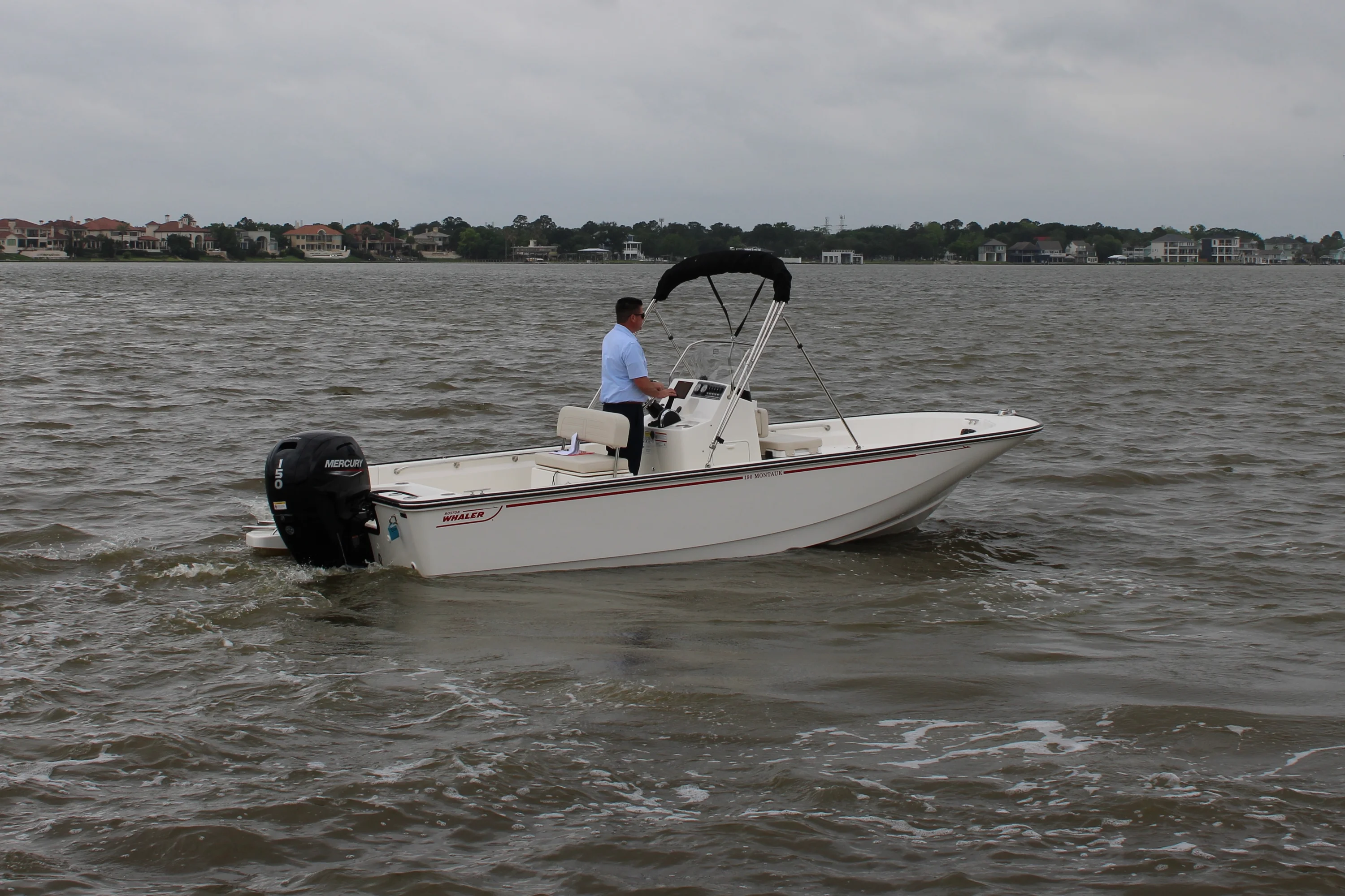 2026 Boston Whaler 190 Montauk Image Thumbnail #5