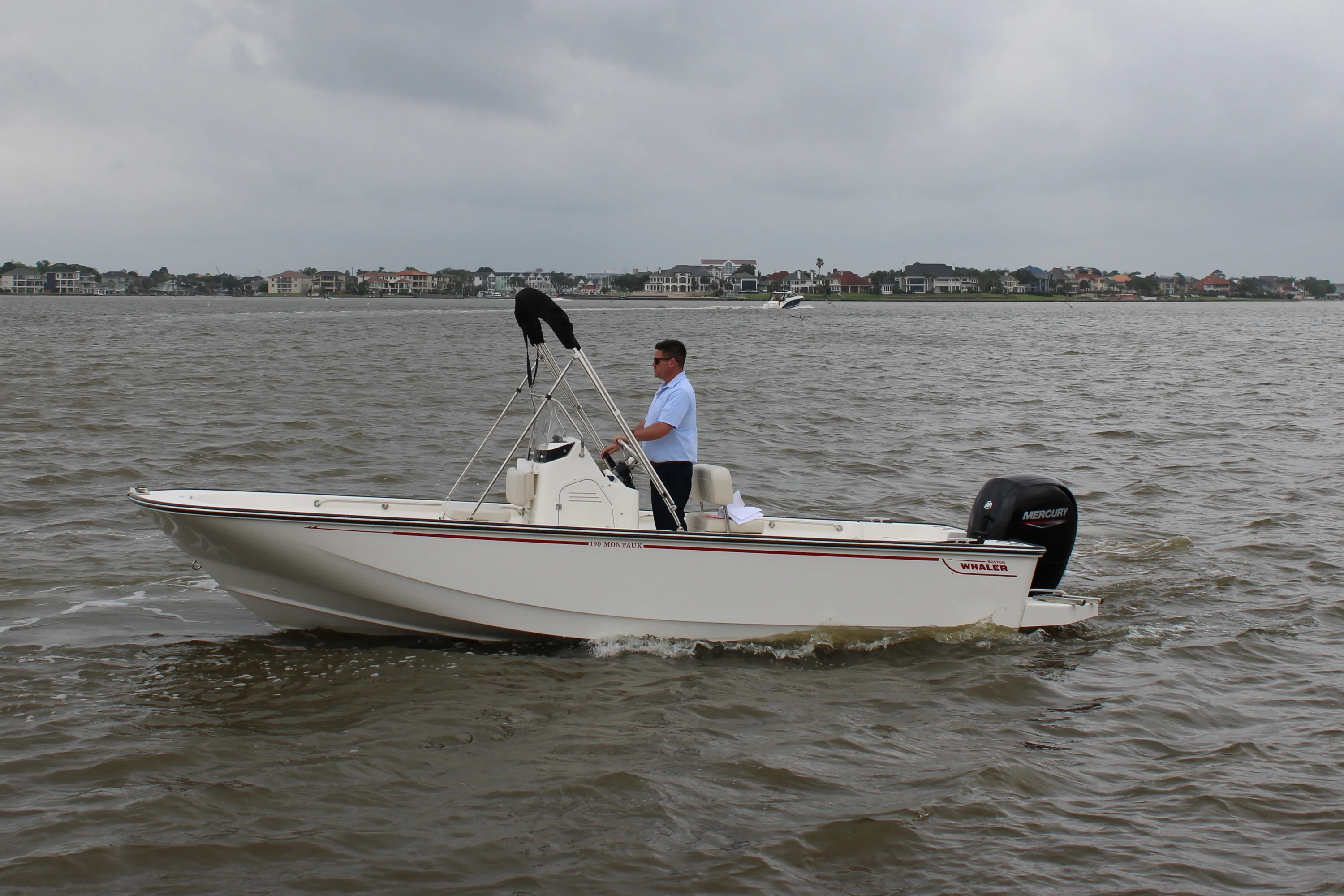 2026 Boston Whaler 190 Montauk Image Thumbnail #0