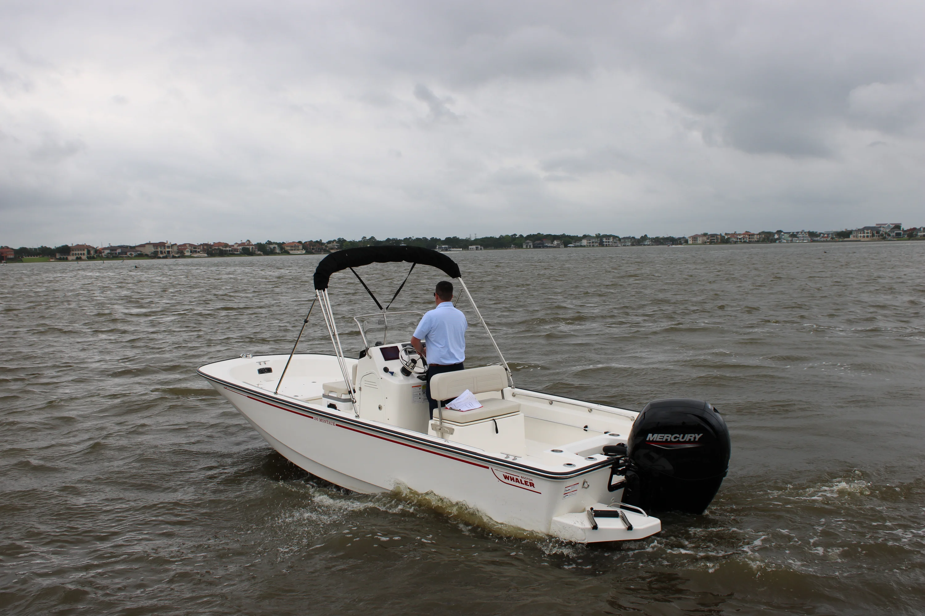 2026 Boston Whaler 190 Montauk Image Thumbnail #1