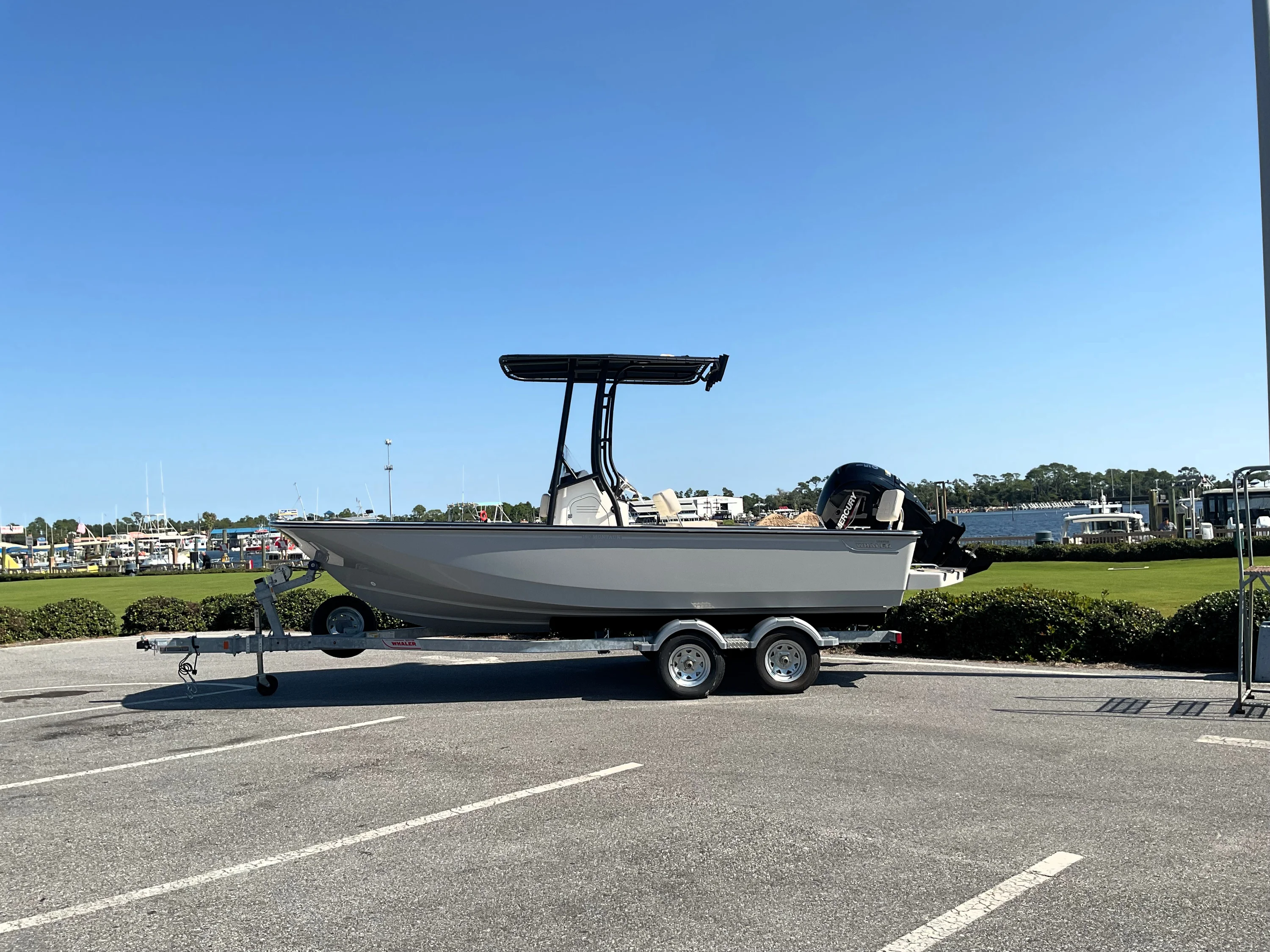 2026 Boston Whaler 190 Montauk Image Thumbnail #1