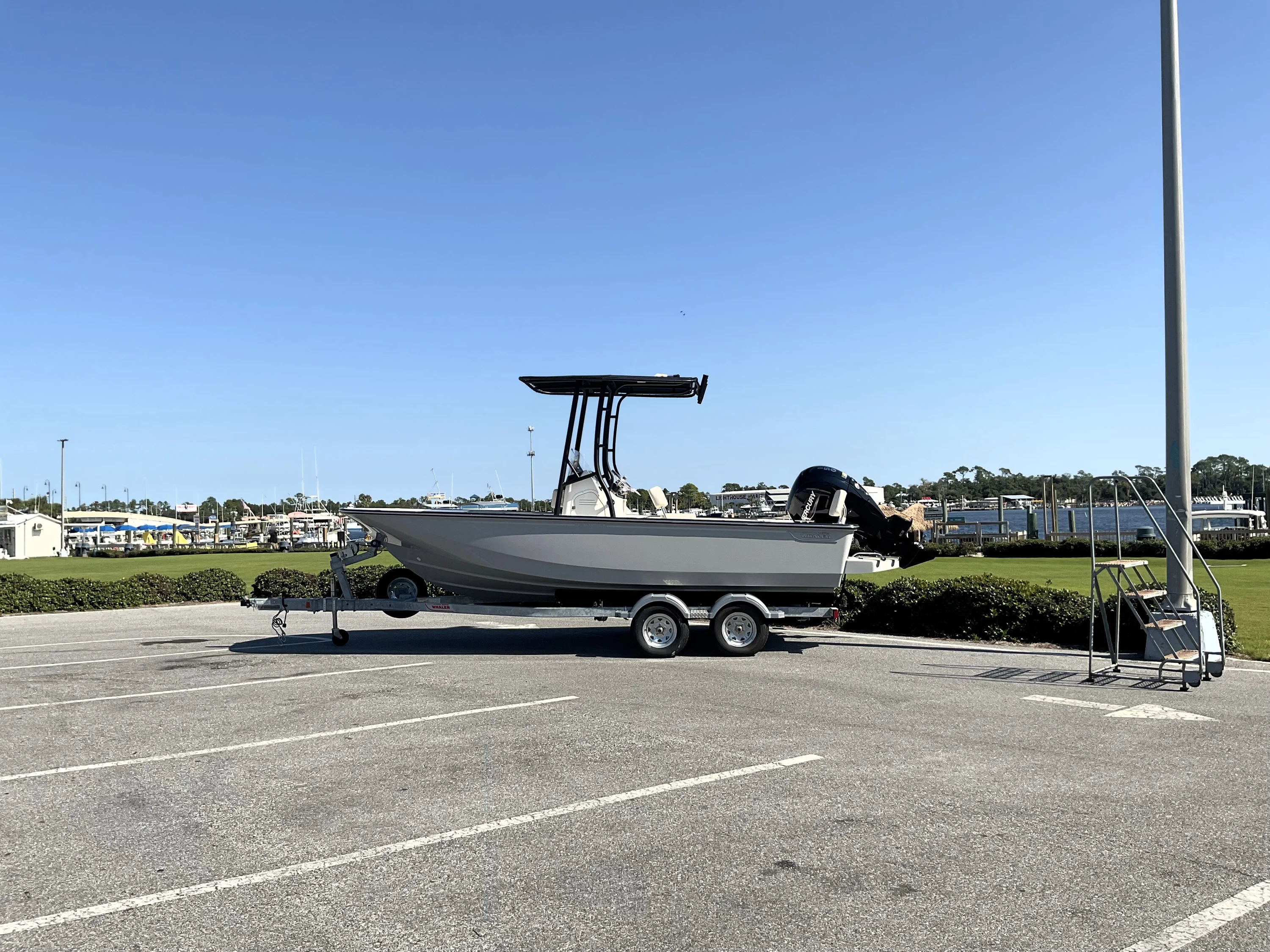 2026 Boston Whaler 190 Montauk Image Thumbnail #3