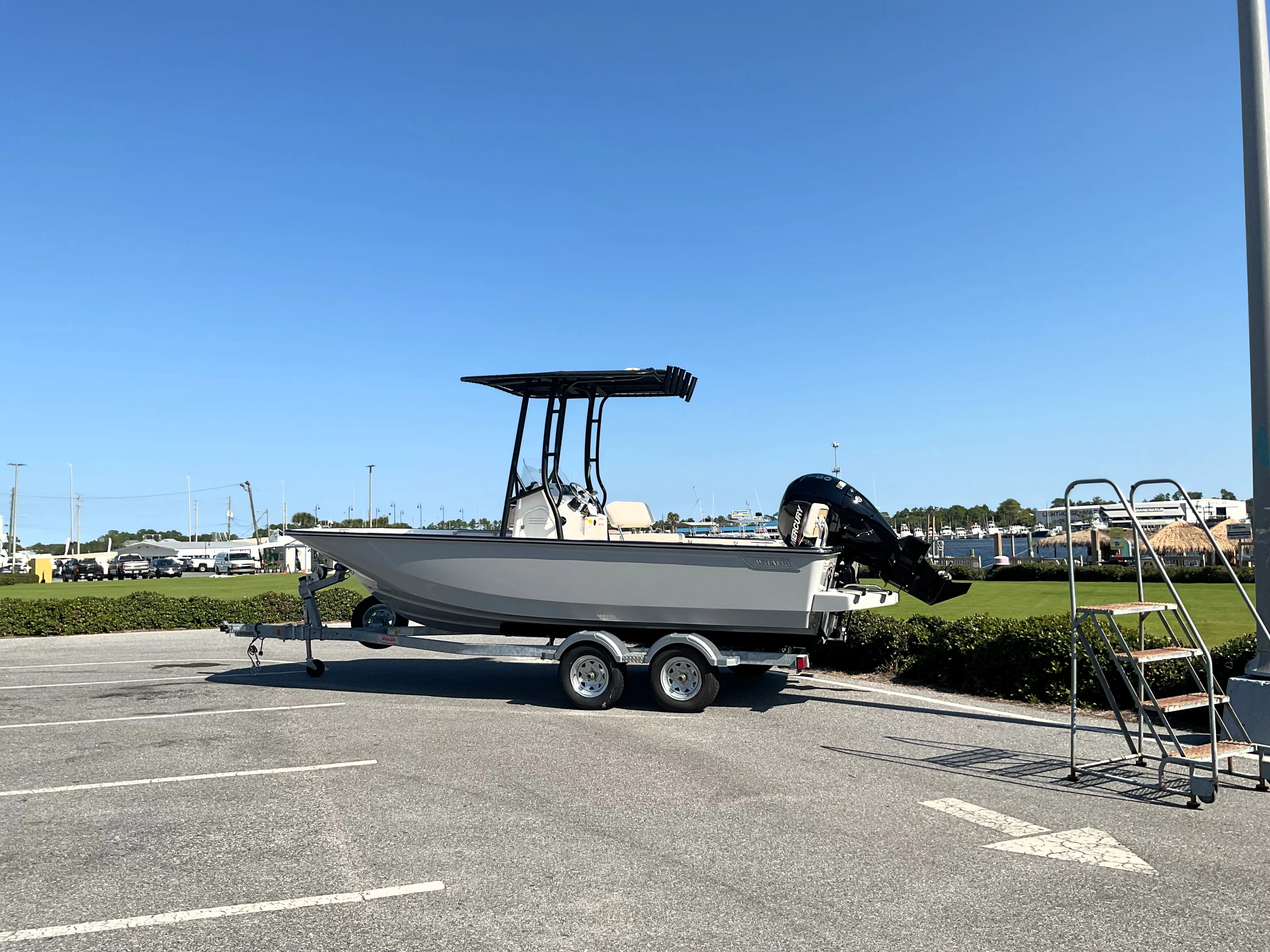 2026 Boston Whaler 190 Montauk Image Thumbnail #4