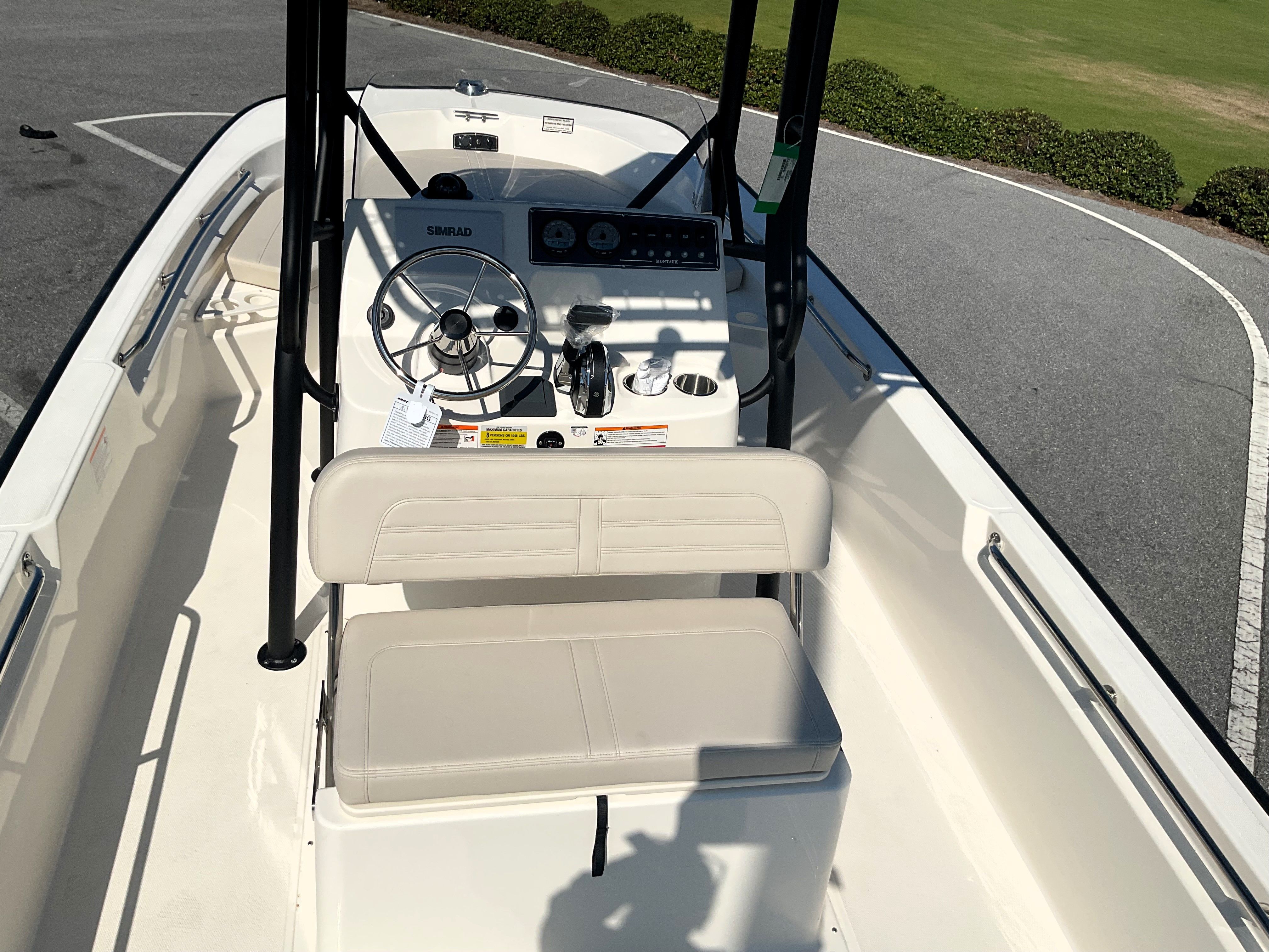 2026 Boston Whaler 190 Montauk Image Thumbnail #12