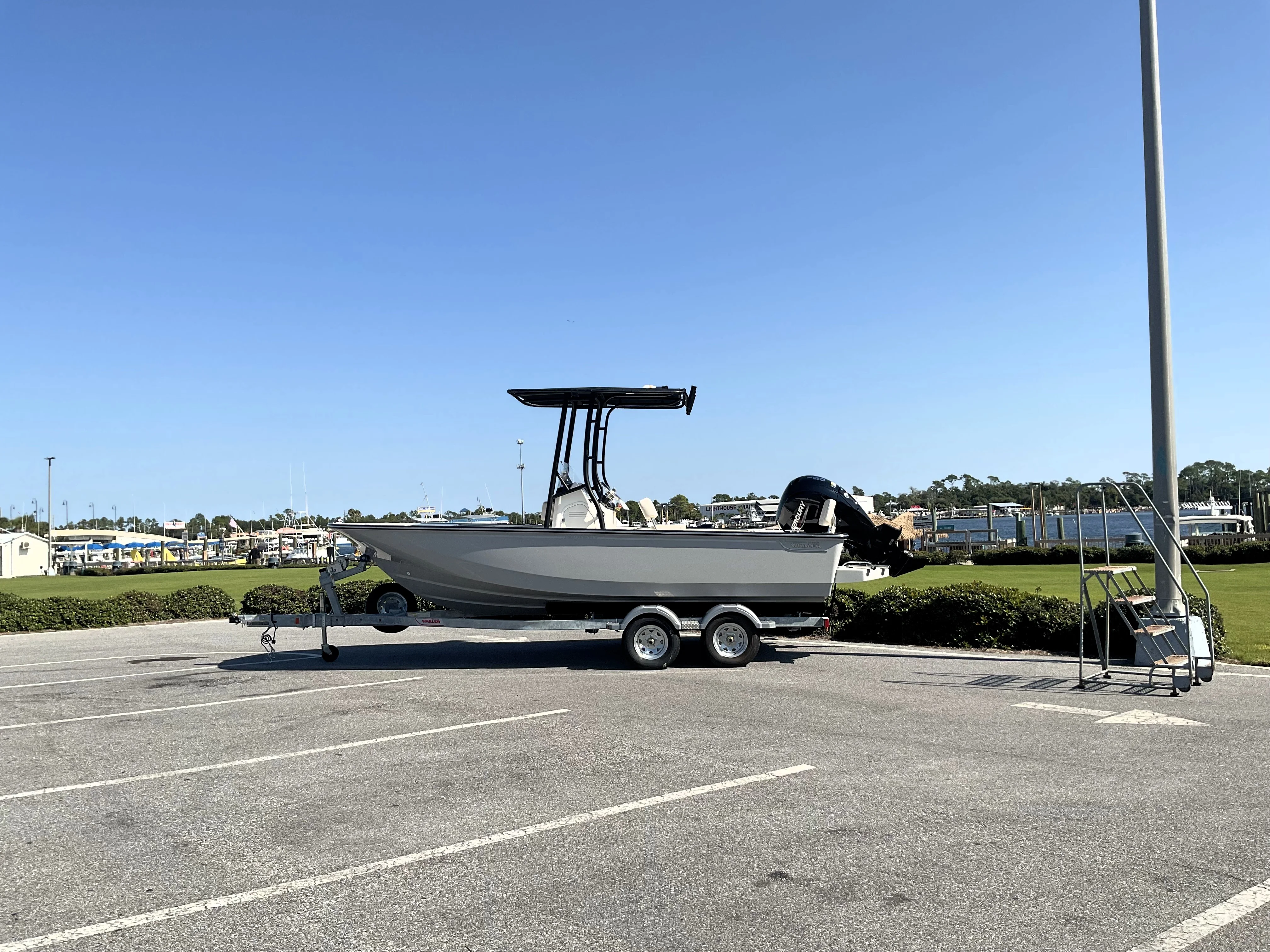 2026 Boston Whaler 190 Montauk Image Thumbnail #2