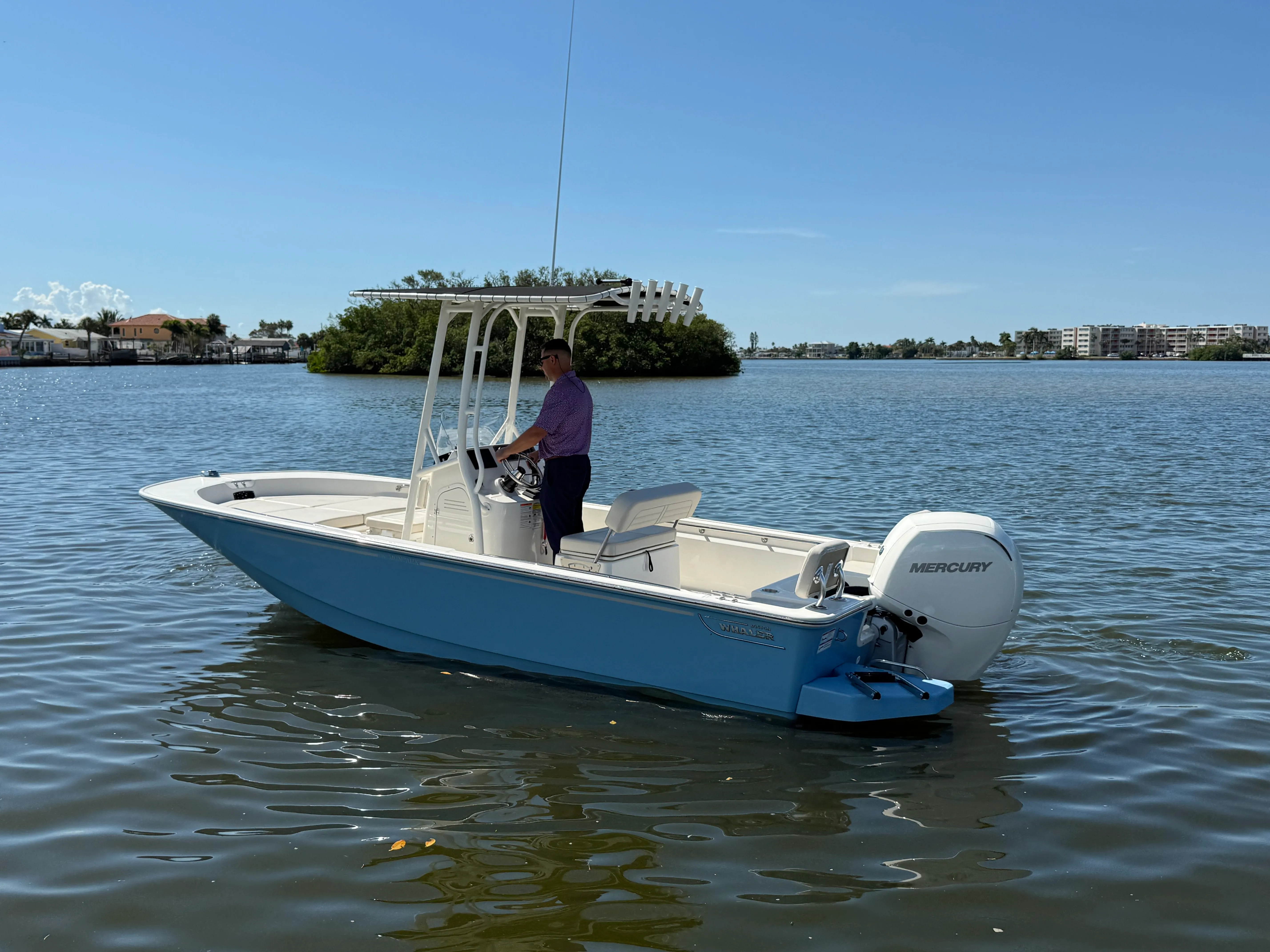 2026 Boston Whaler 190 Montauk Image Thumbnail #2