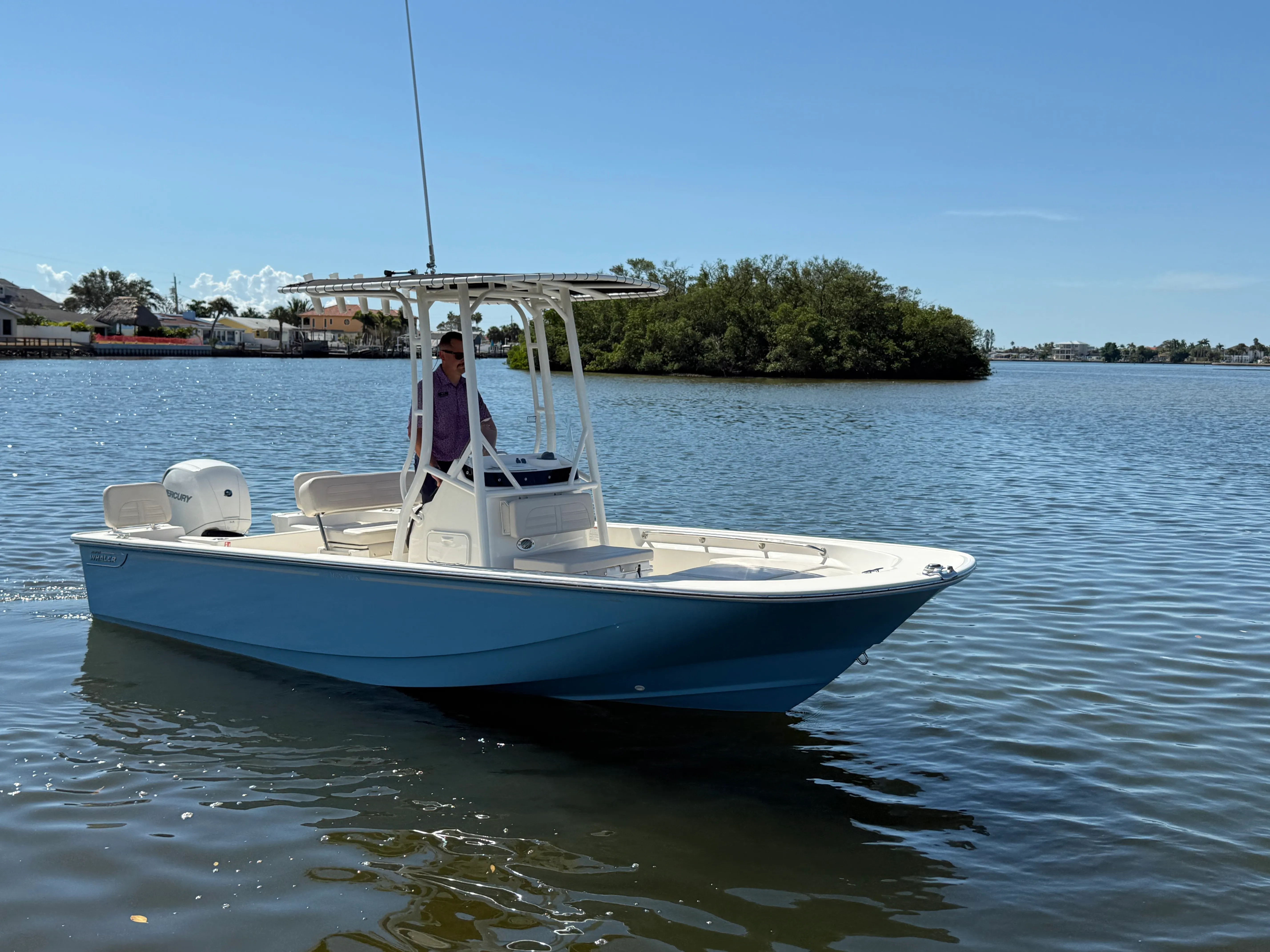 2026 Boston Whaler 190 Montauk Image Thumbnail #8
