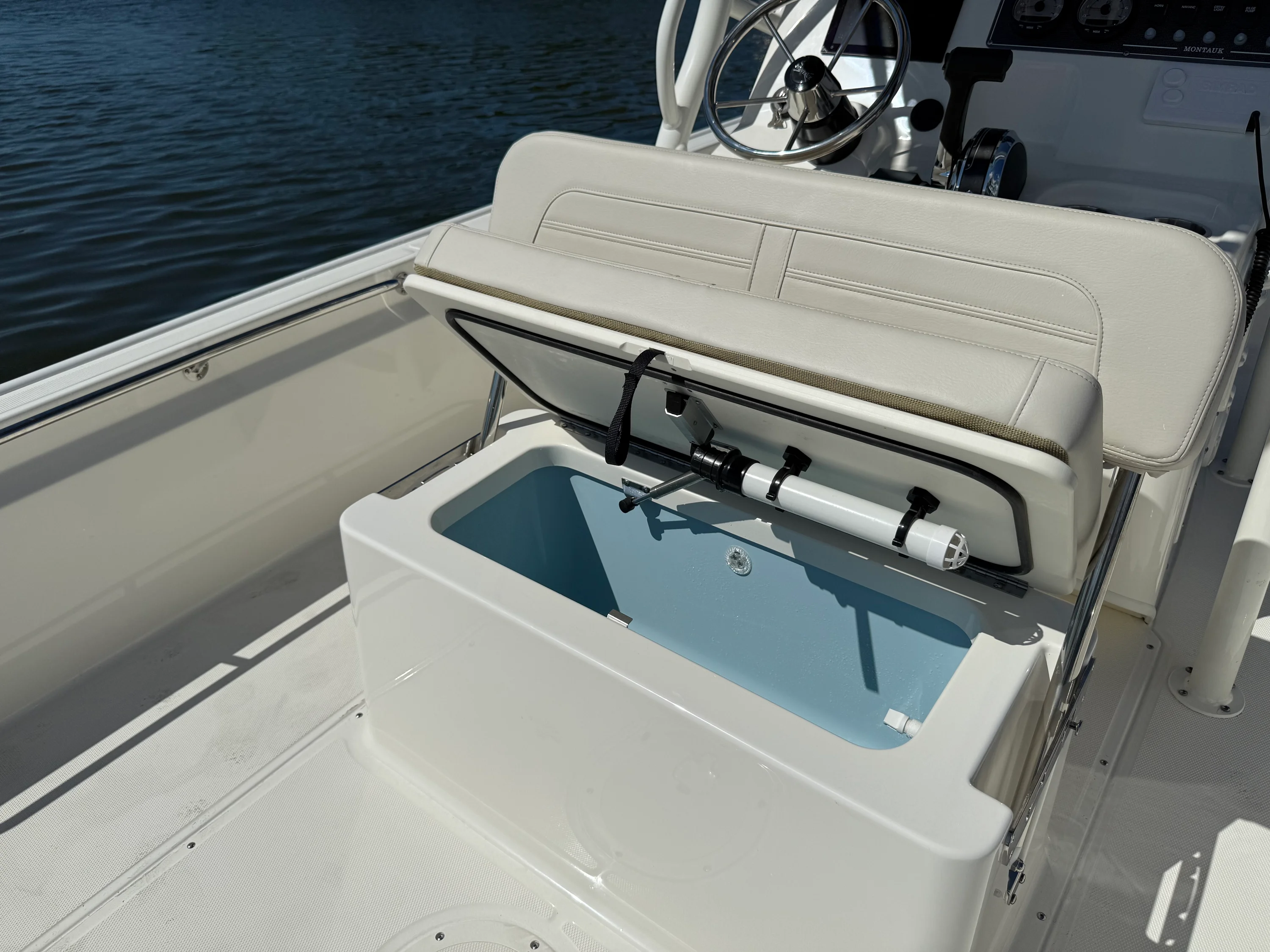 2026 Boston Whaler 190 Montauk Image Thumbnail #16