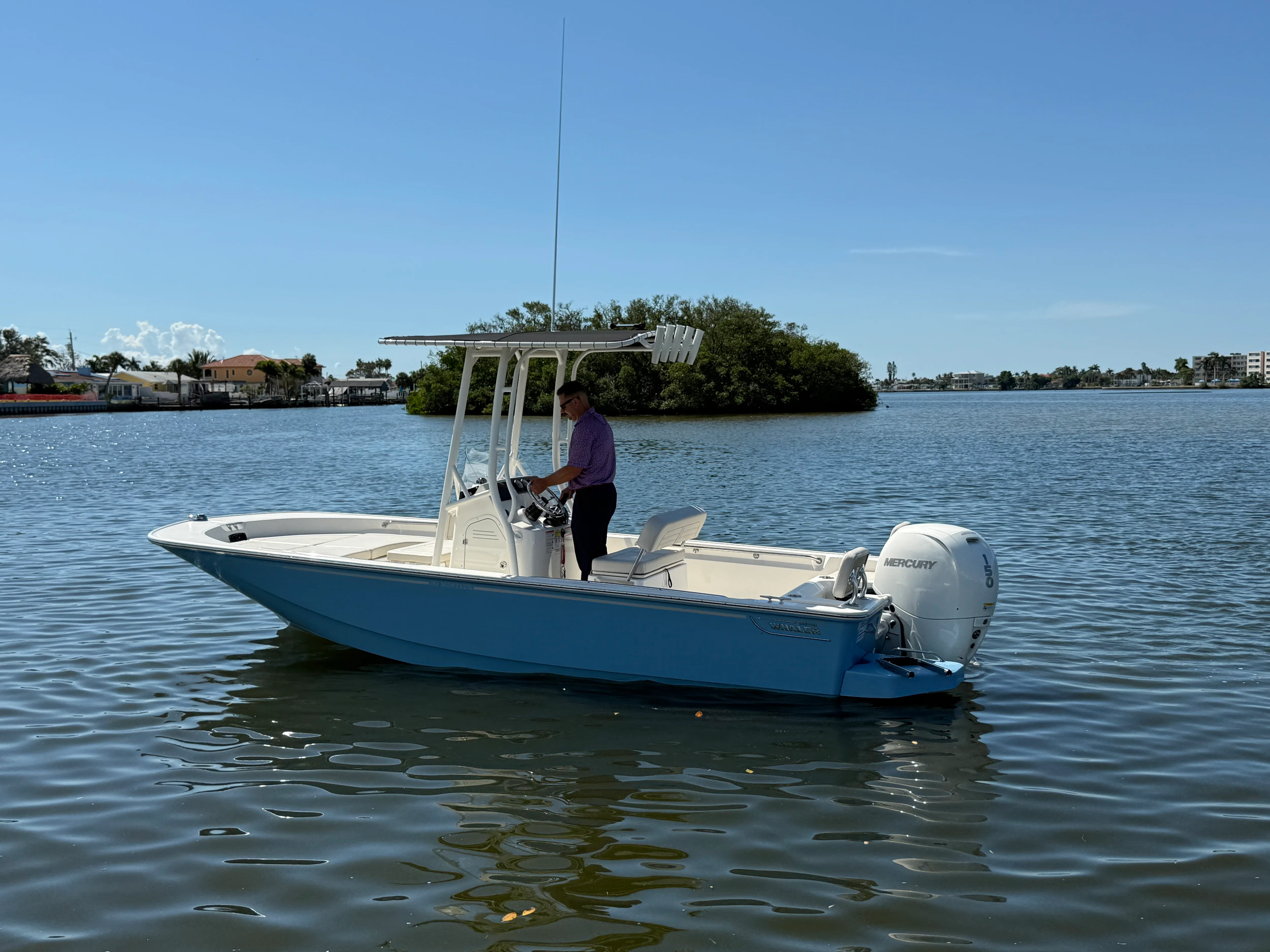 2026 Boston Whaler 190 Montauk Image Thumbnail #1