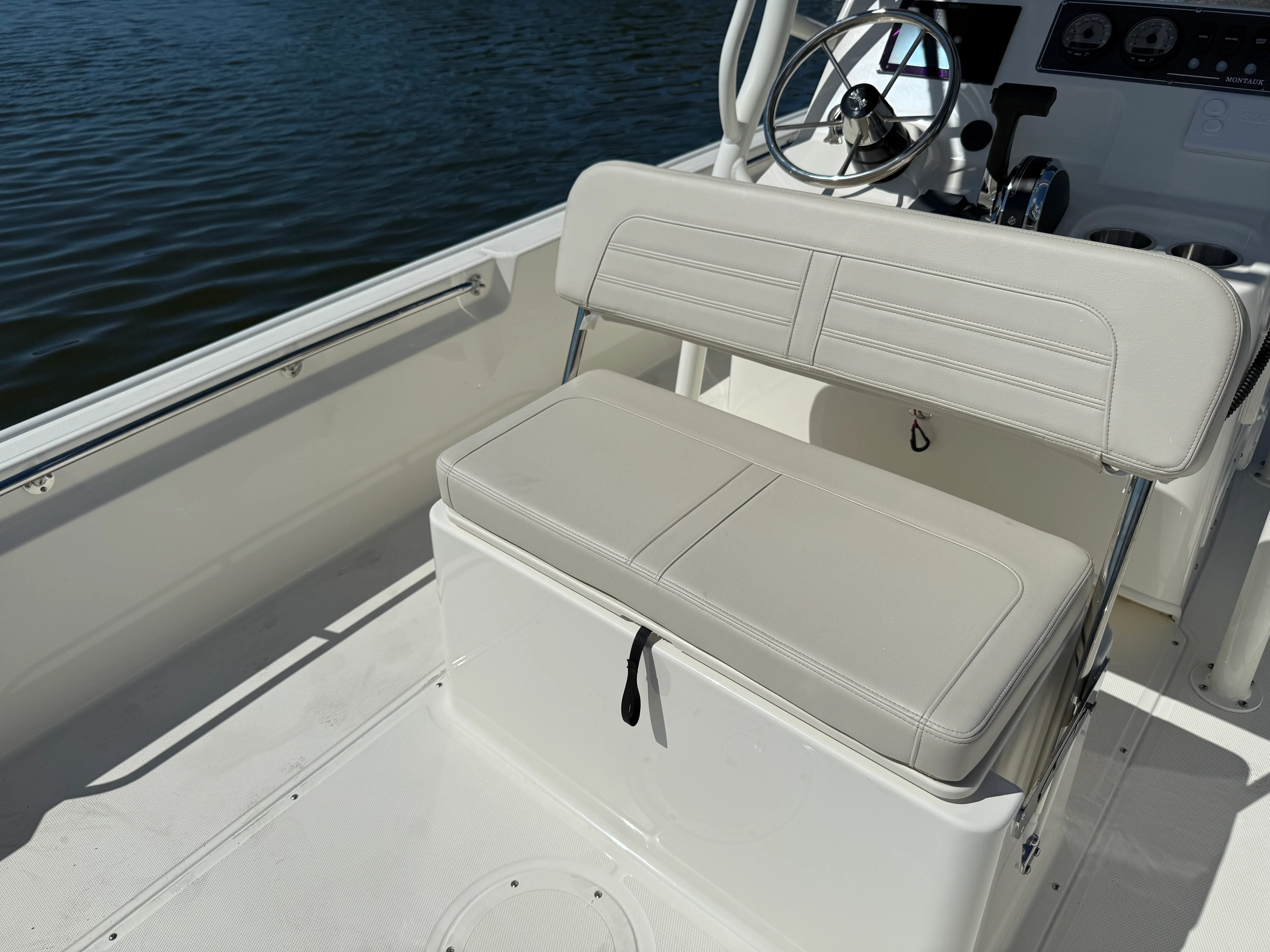 2026 Boston Whaler 190 Montauk Image Thumbnail #15