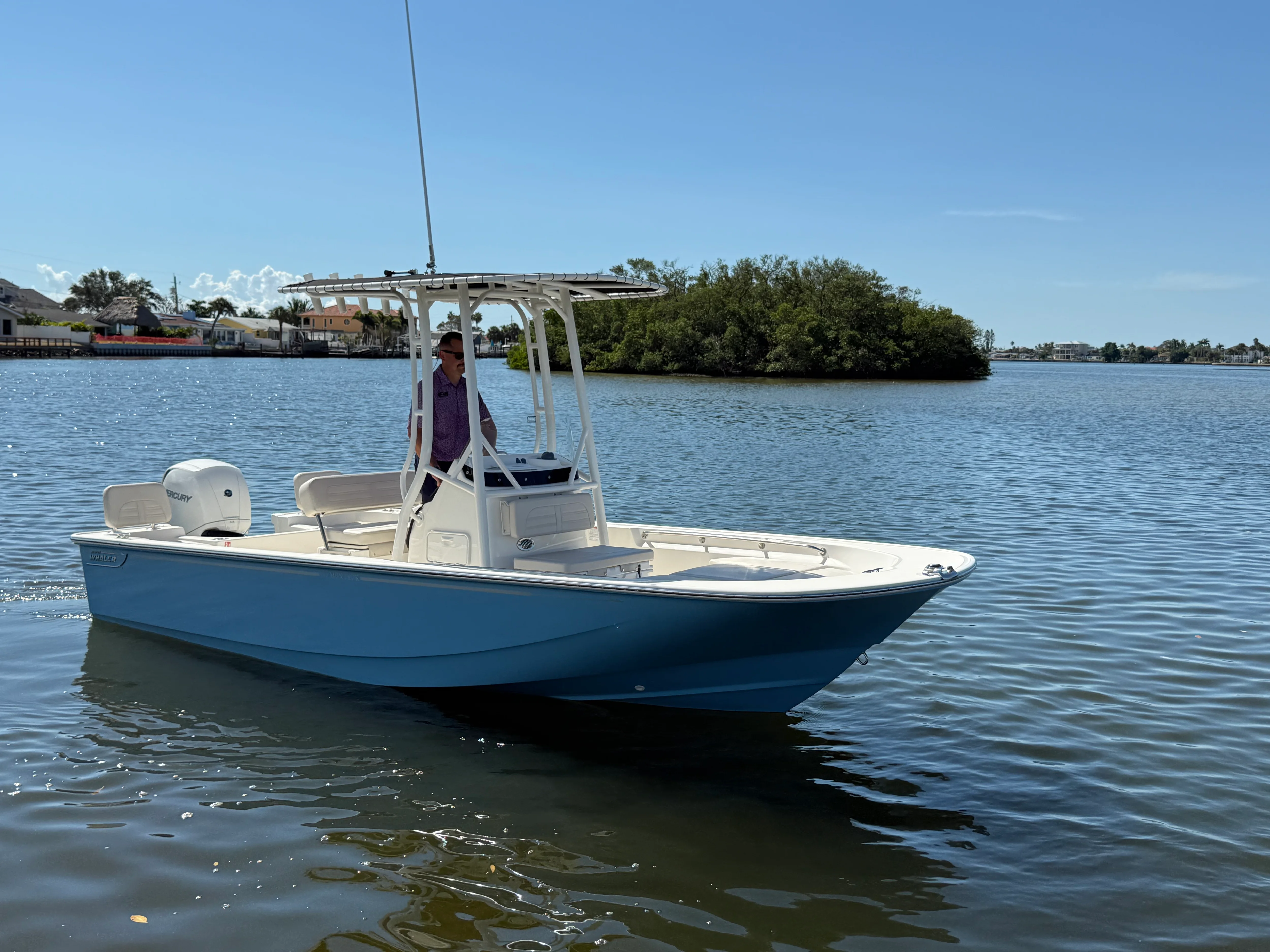 2026 Boston Whaler 190 Montauk Image Thumbnail #8