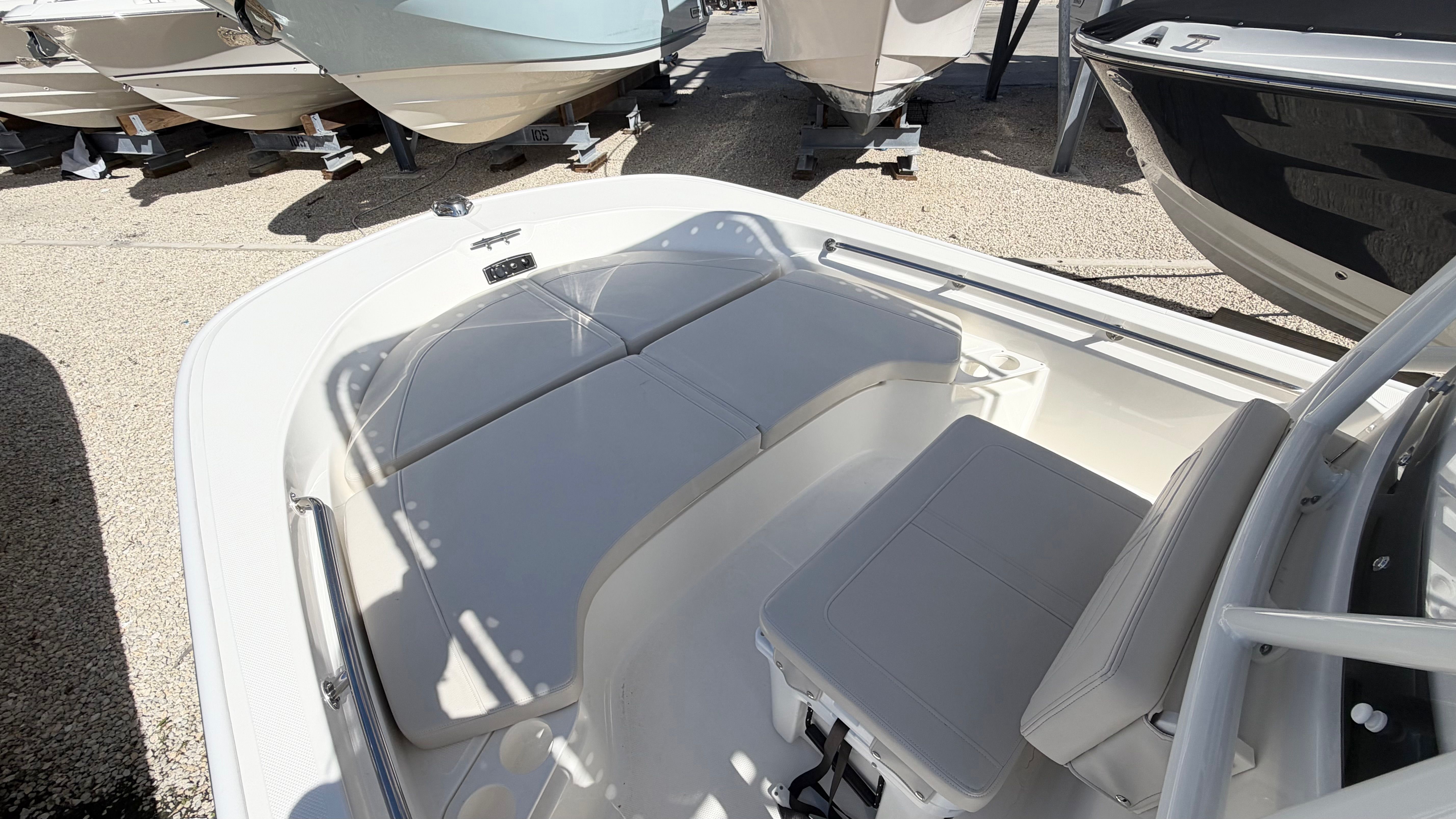 2026 Boston Whaler 190 Montauk Image Thumbnail #12