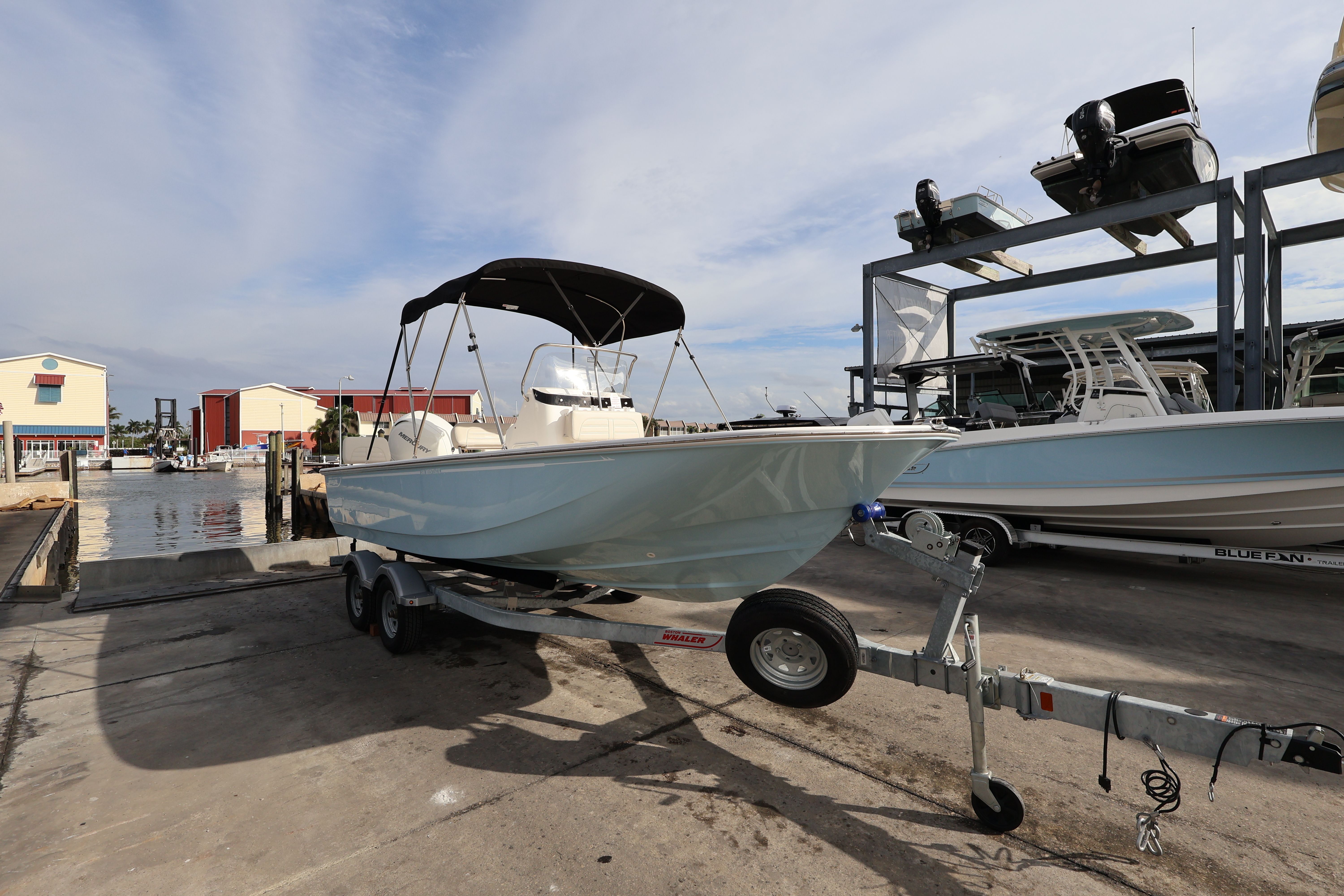 2026 Boston Whaler 190 Montauk Image Thumbnail #6