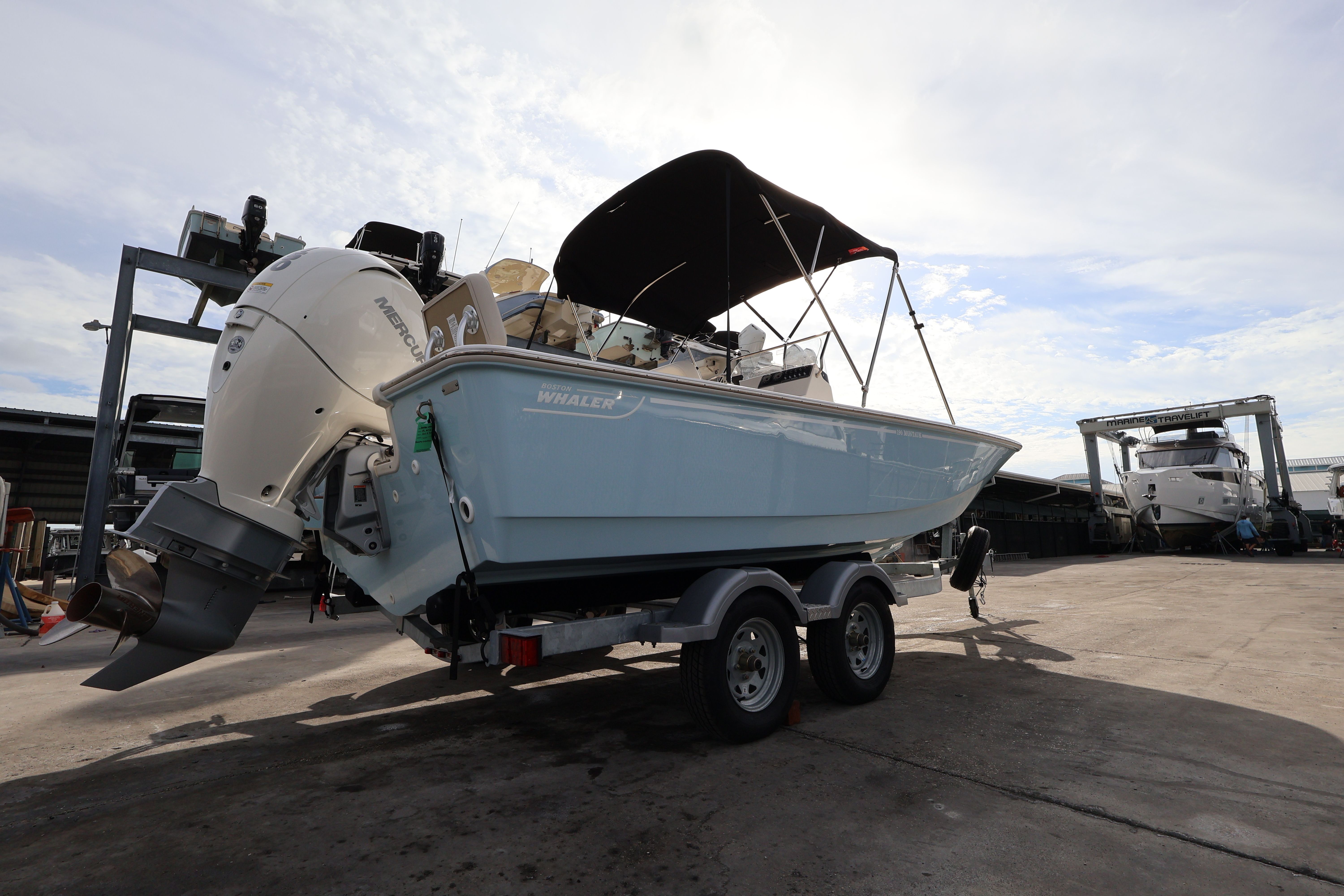 2026 Boston Whaler 190 Montauk Image Thumbnail #4