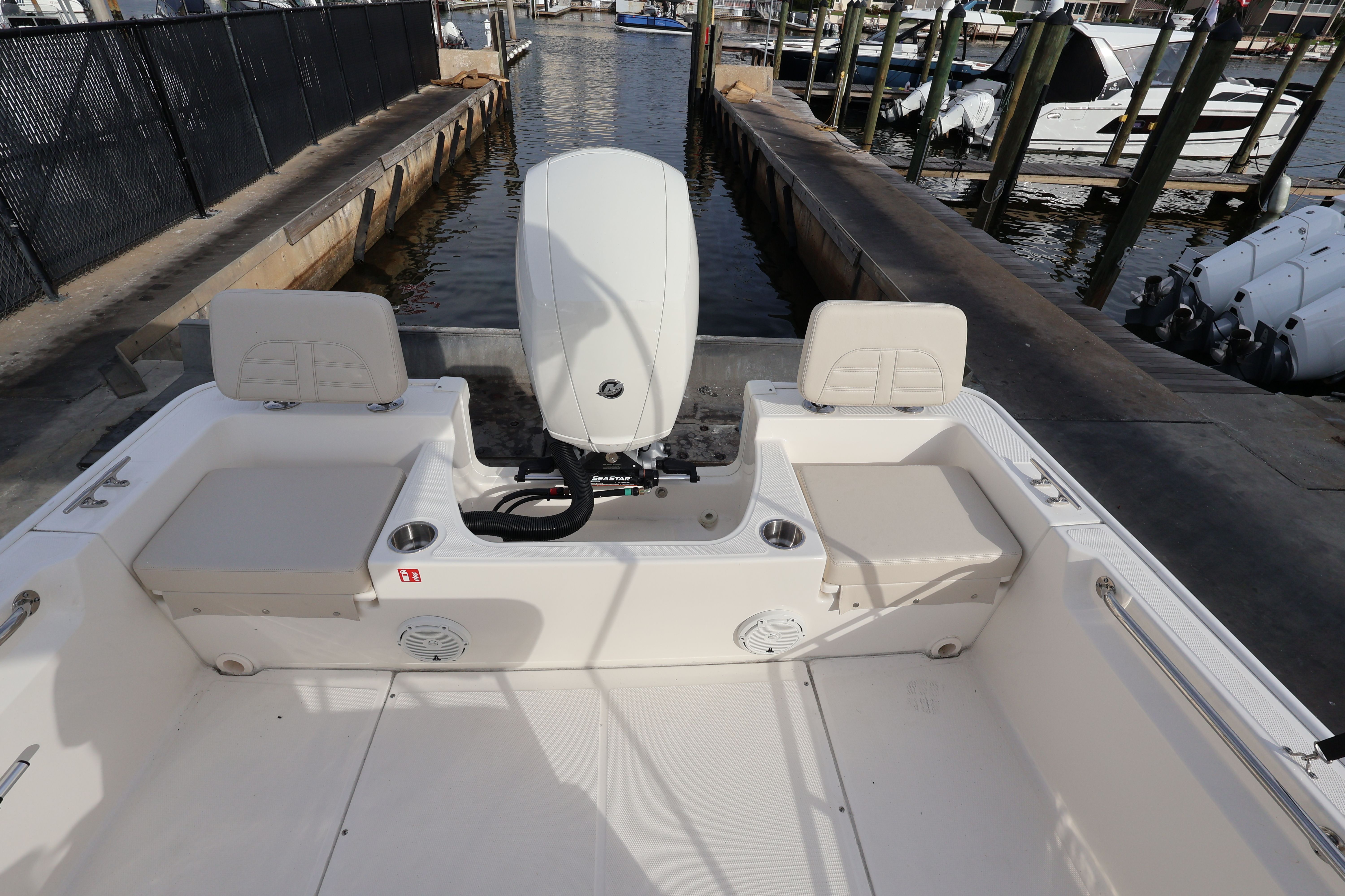 2026 Boston Whaler 190 Montauk Image Thumbnail #16