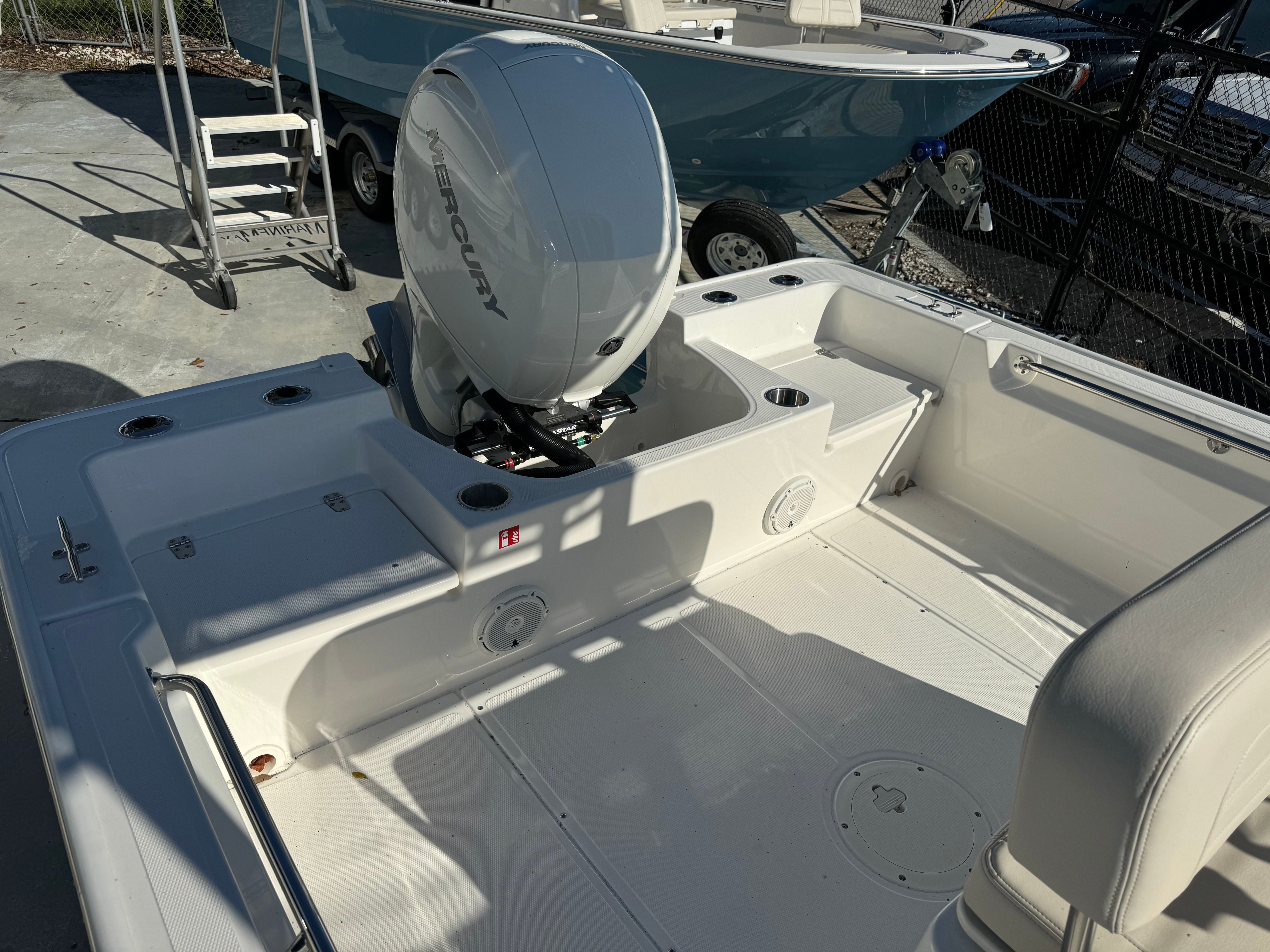 2026 Boston Whaler 190 Montauk Image Thumbnail #4