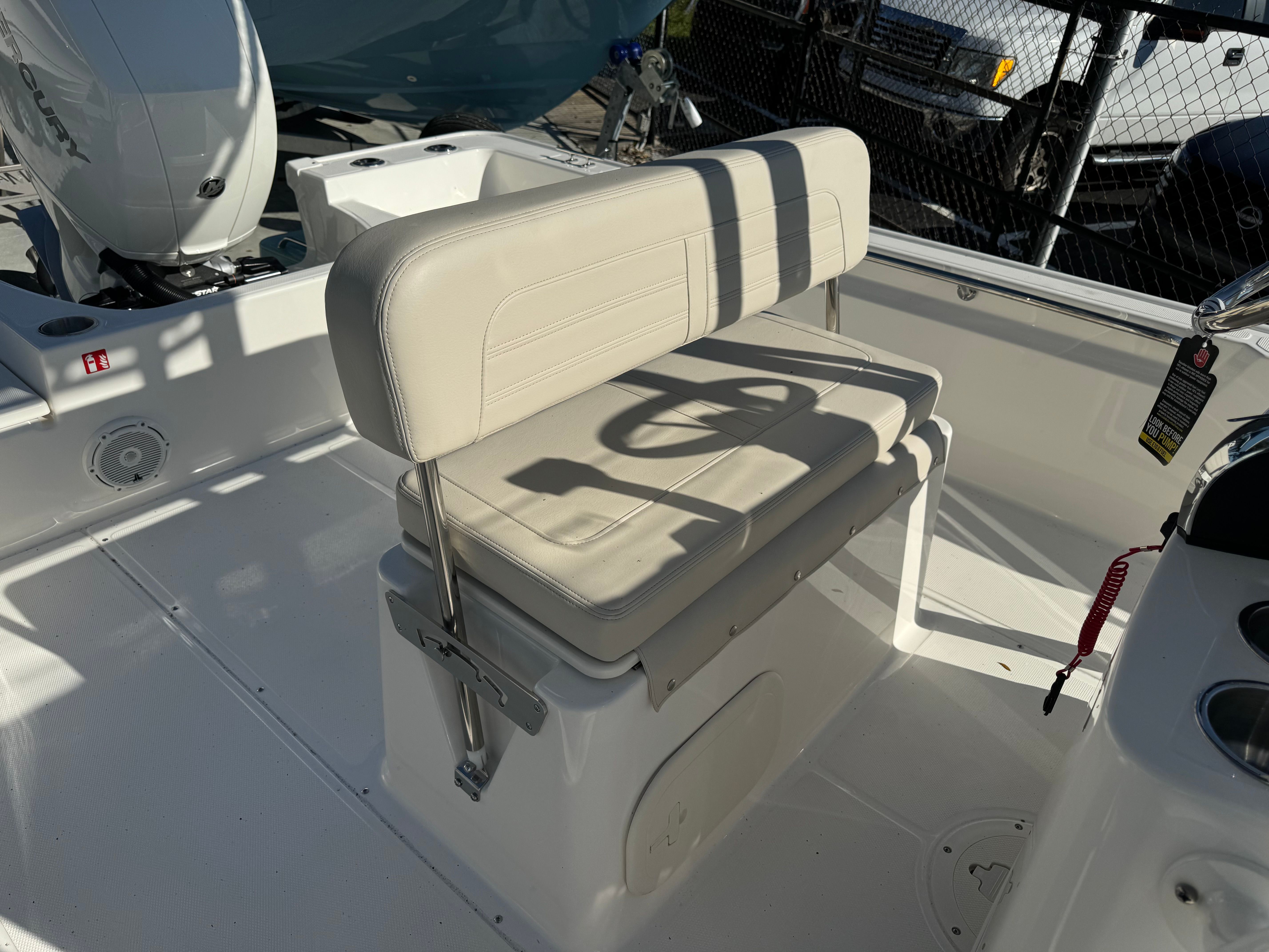 2026 Boston Whaler 190 Montauk Image Thumbnail #5