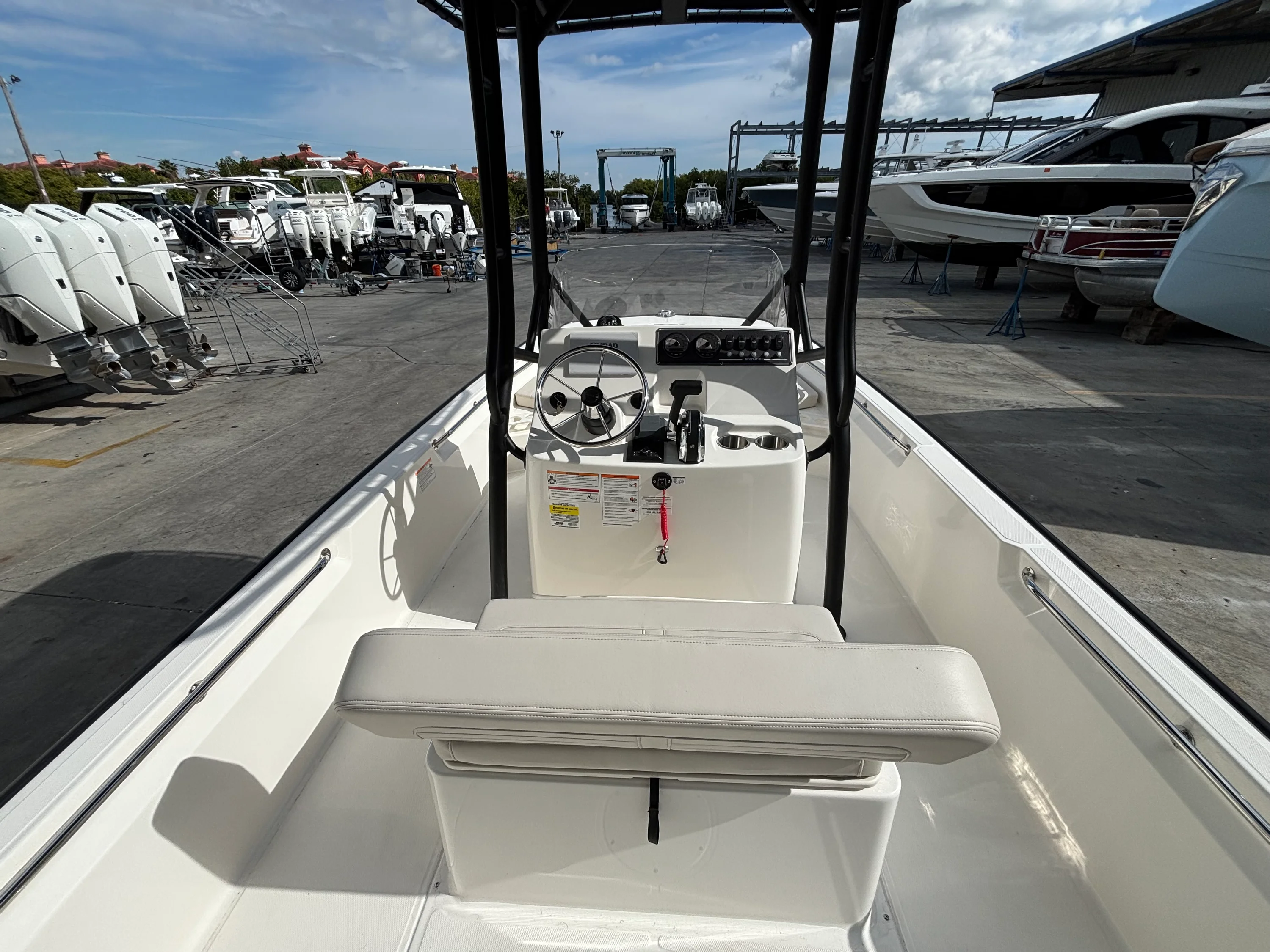 2026 Boston Whaler 190 Montauk Image Thumbnail #5