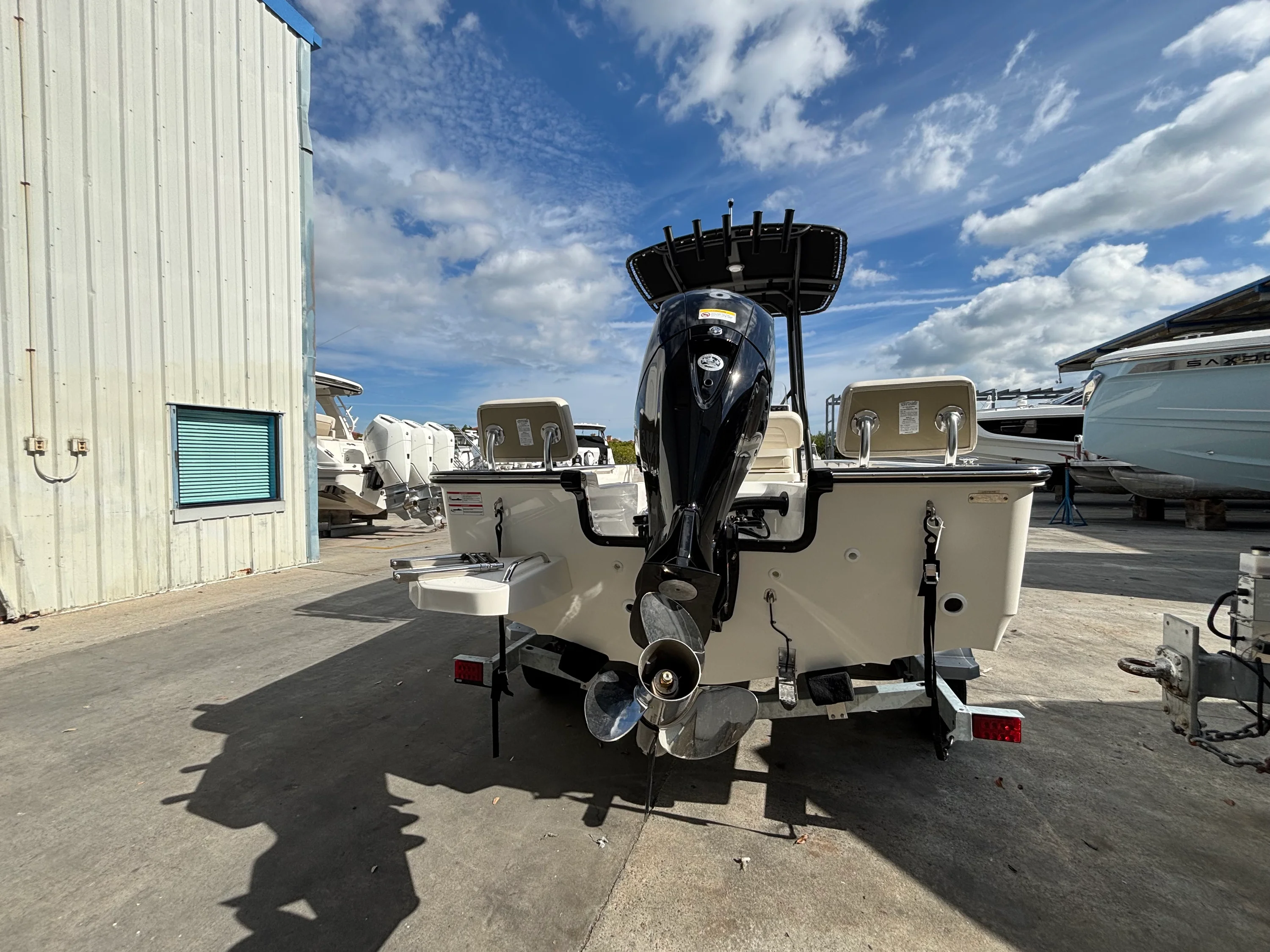 2026 Boston Whaler 190 Montauk Image Thumbnail #4