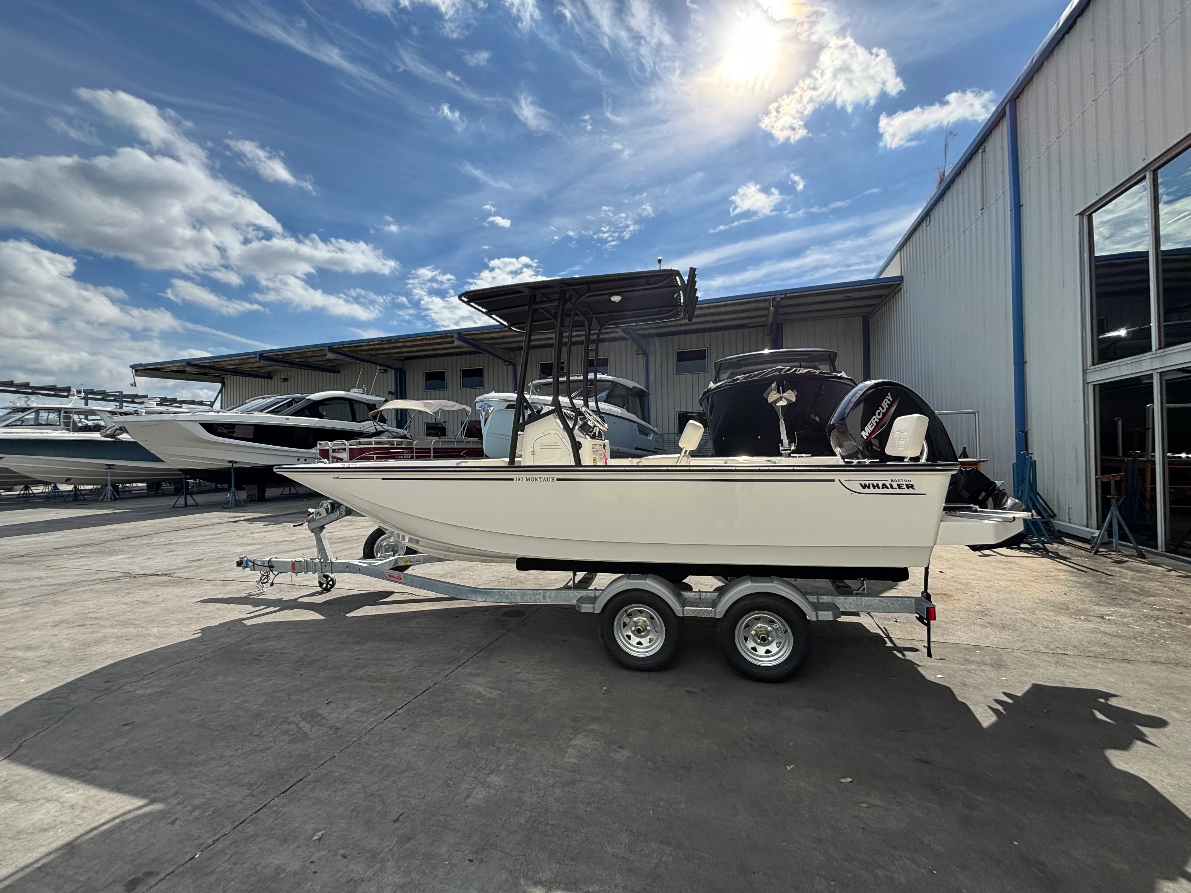 2026 Boston Whaler 190 Montauk Image Thumbnail #1