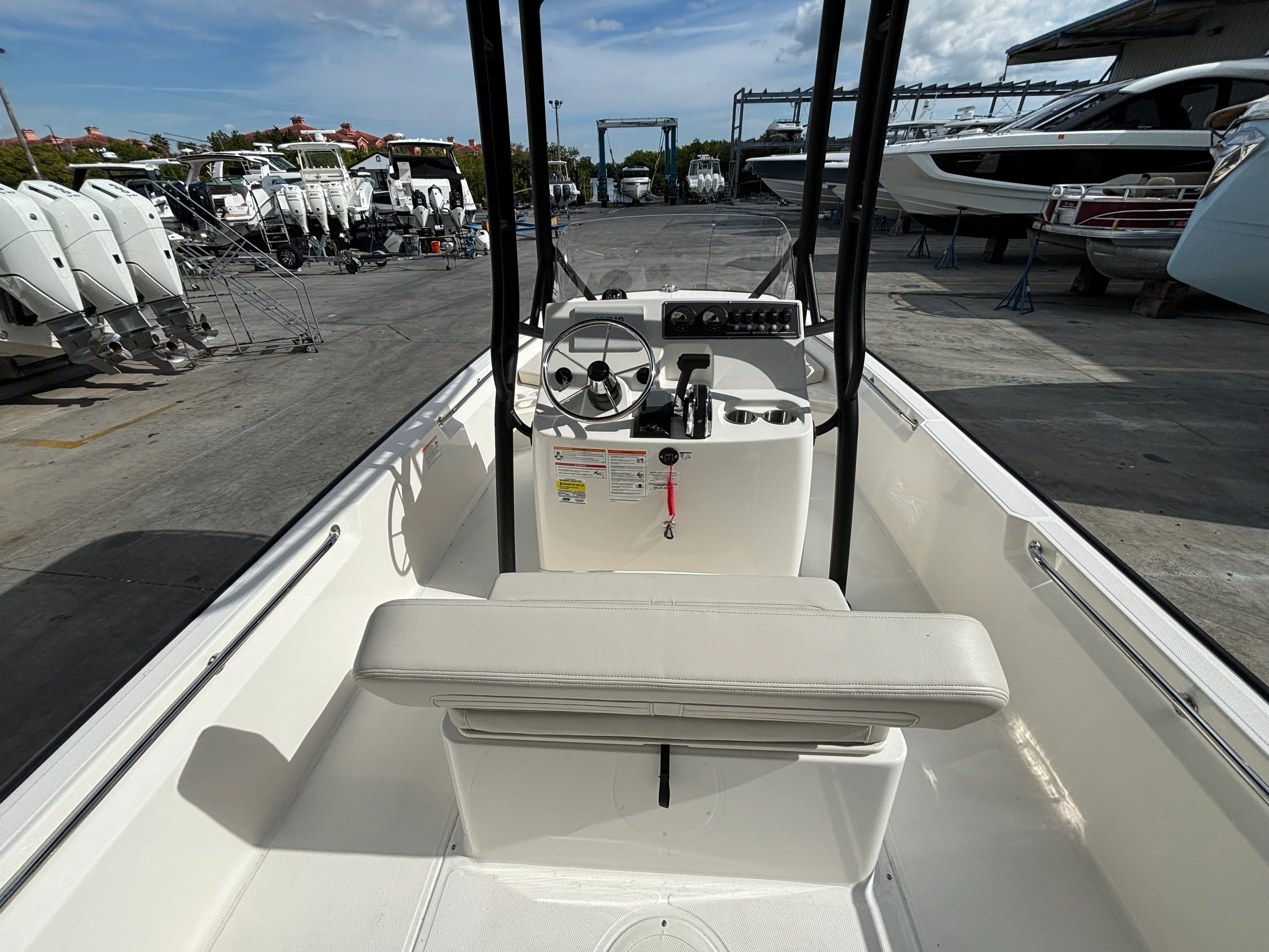 2026 Boston Whaler 190 Montauk Image Thumbnail #6