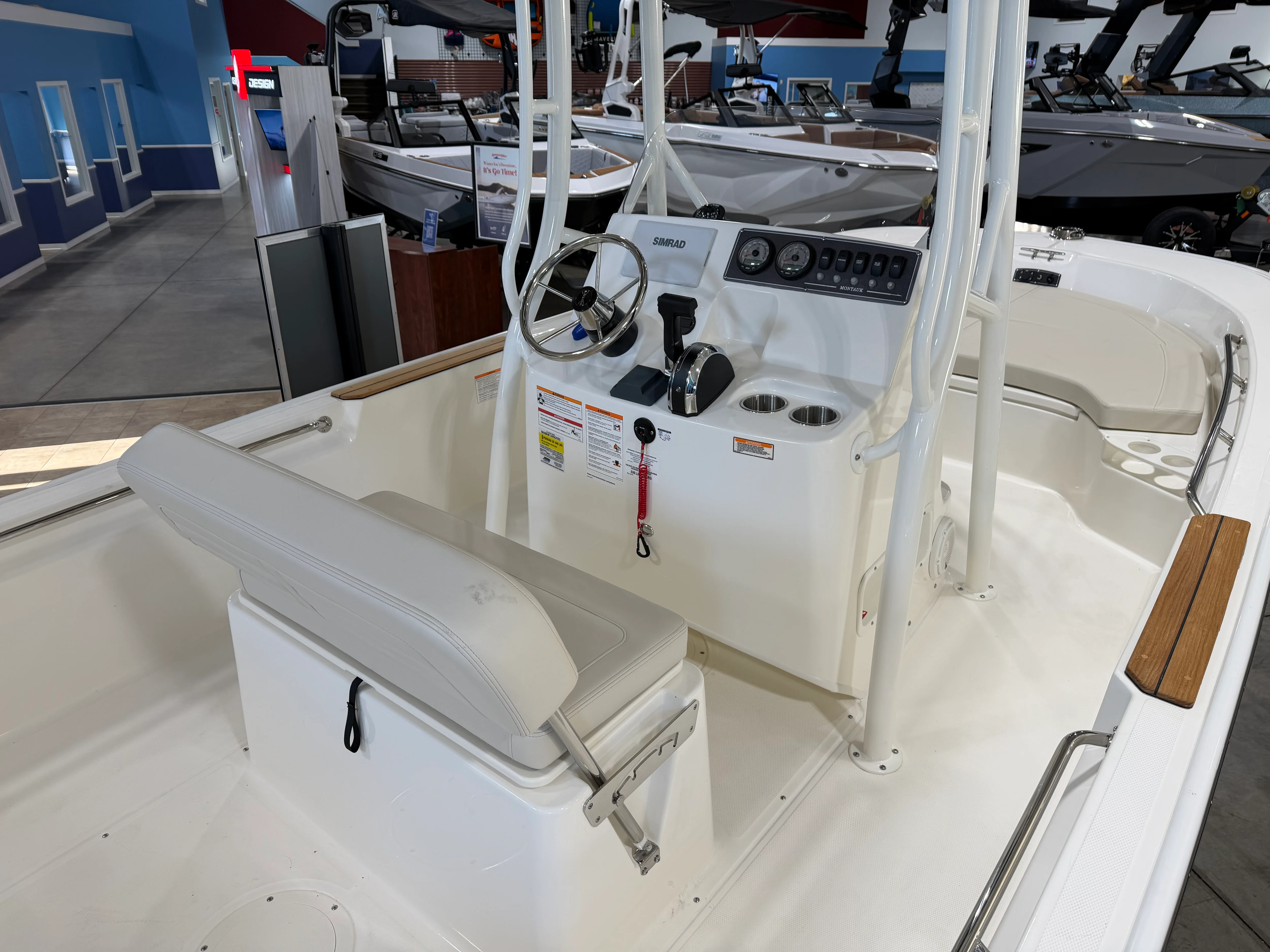 2026 Boston Whaler 190 Montauk Image Thumbnail #7