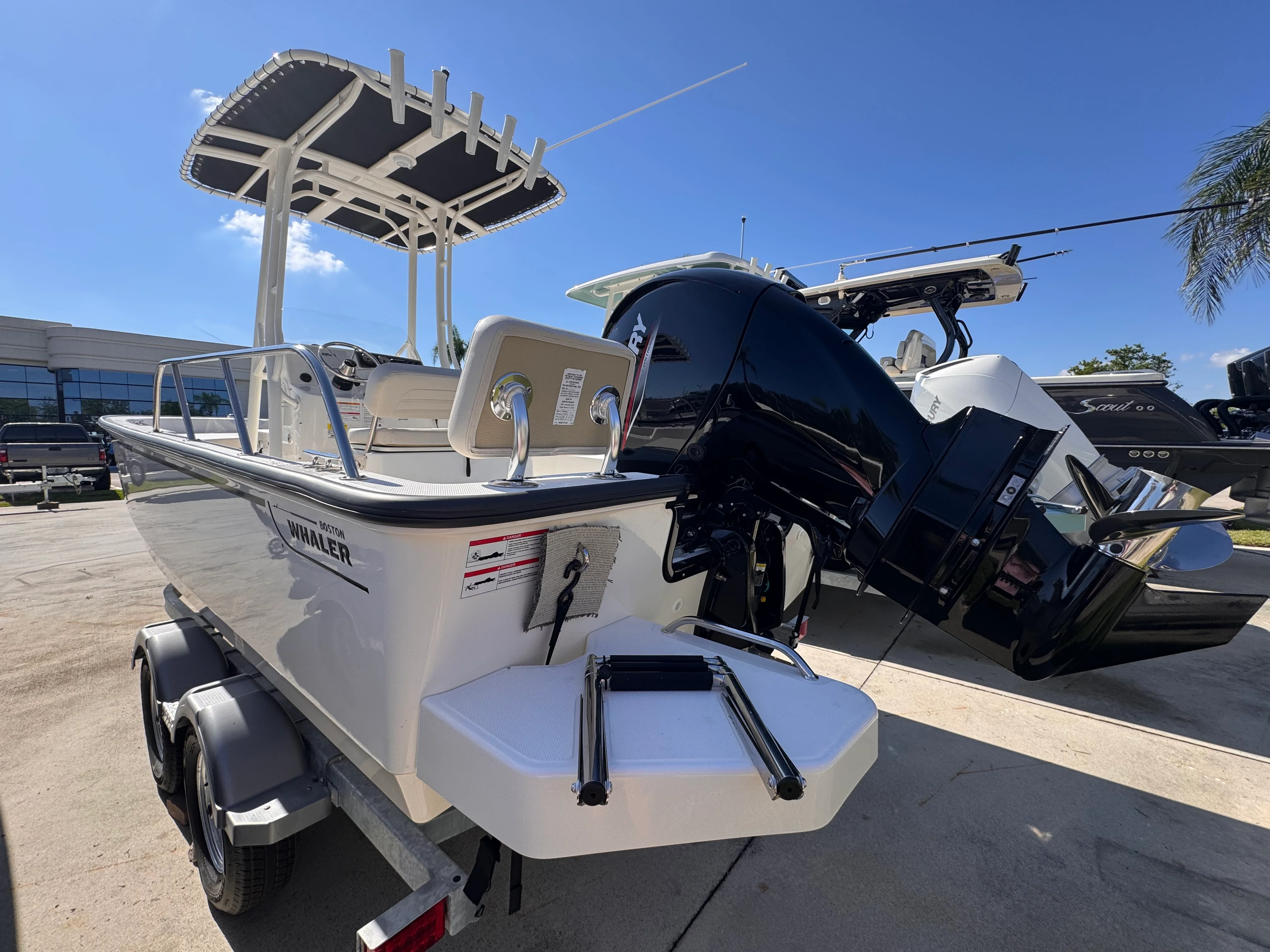 2026 Boston Whaler 190 Montauk Image Thumbnail #4