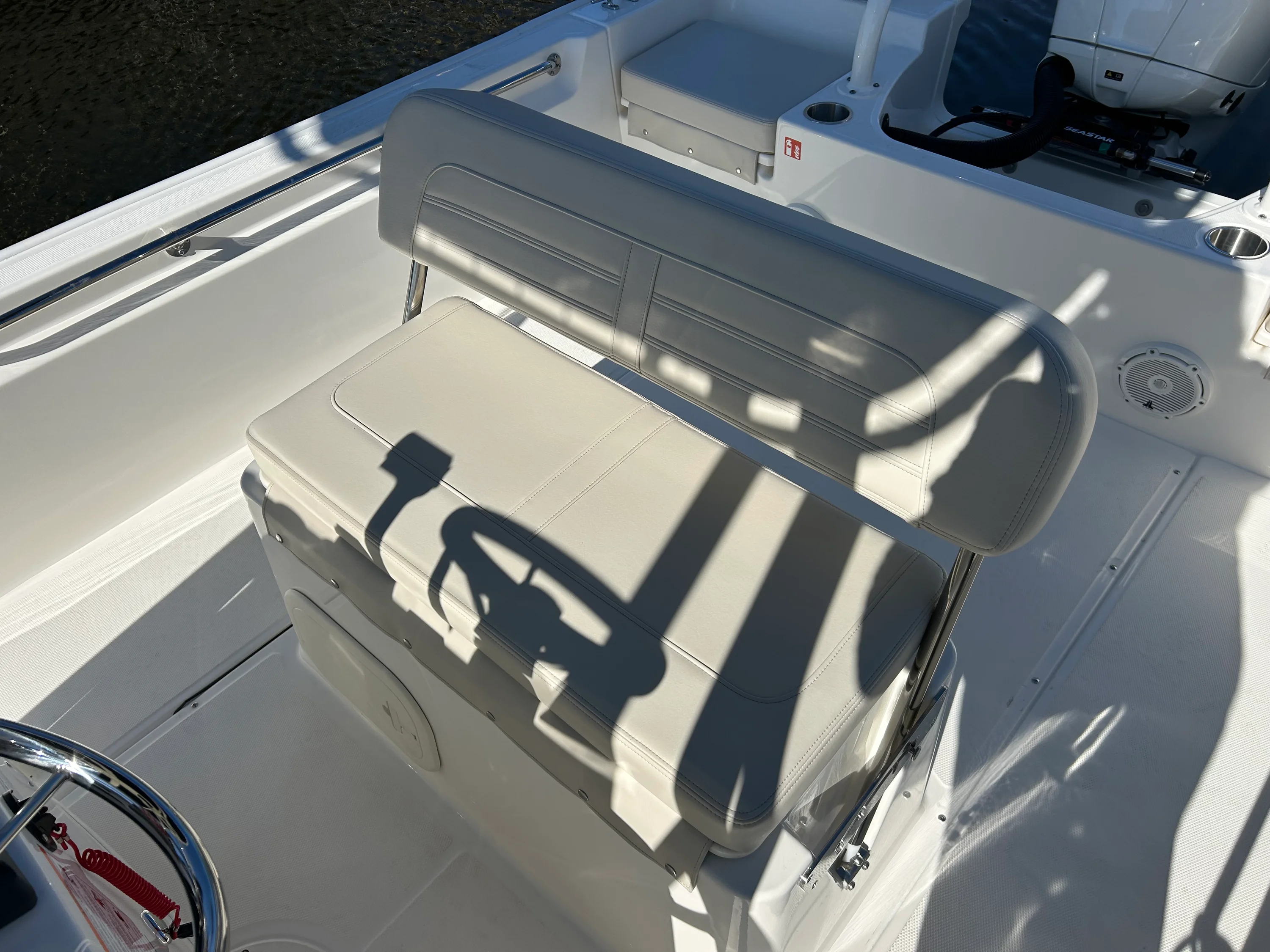 2026 Boston Whaler 190 Montauk Image Thumbnail #9