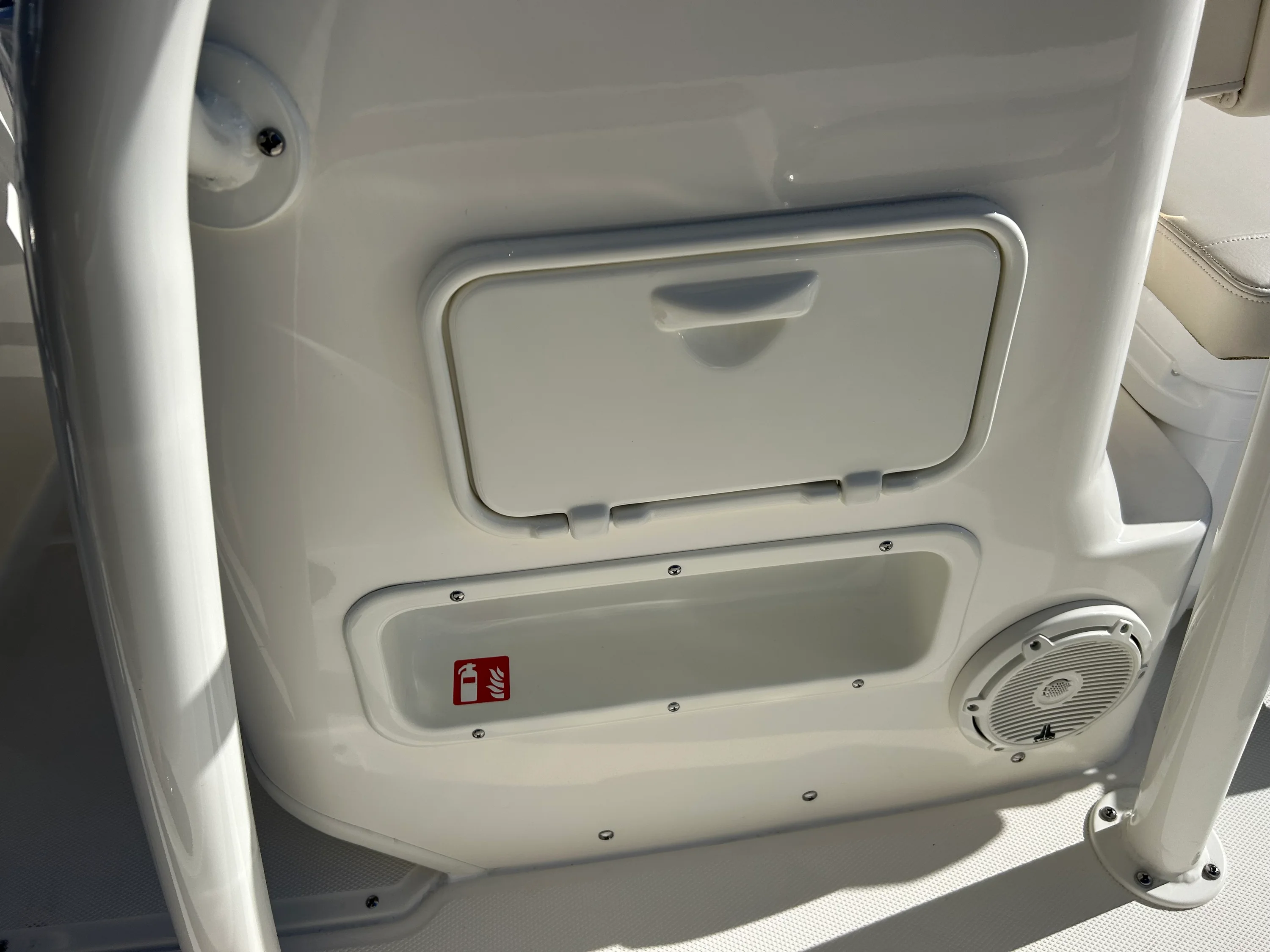 2026 Boston Whaler 190 Montauk Image Thumbnail #14