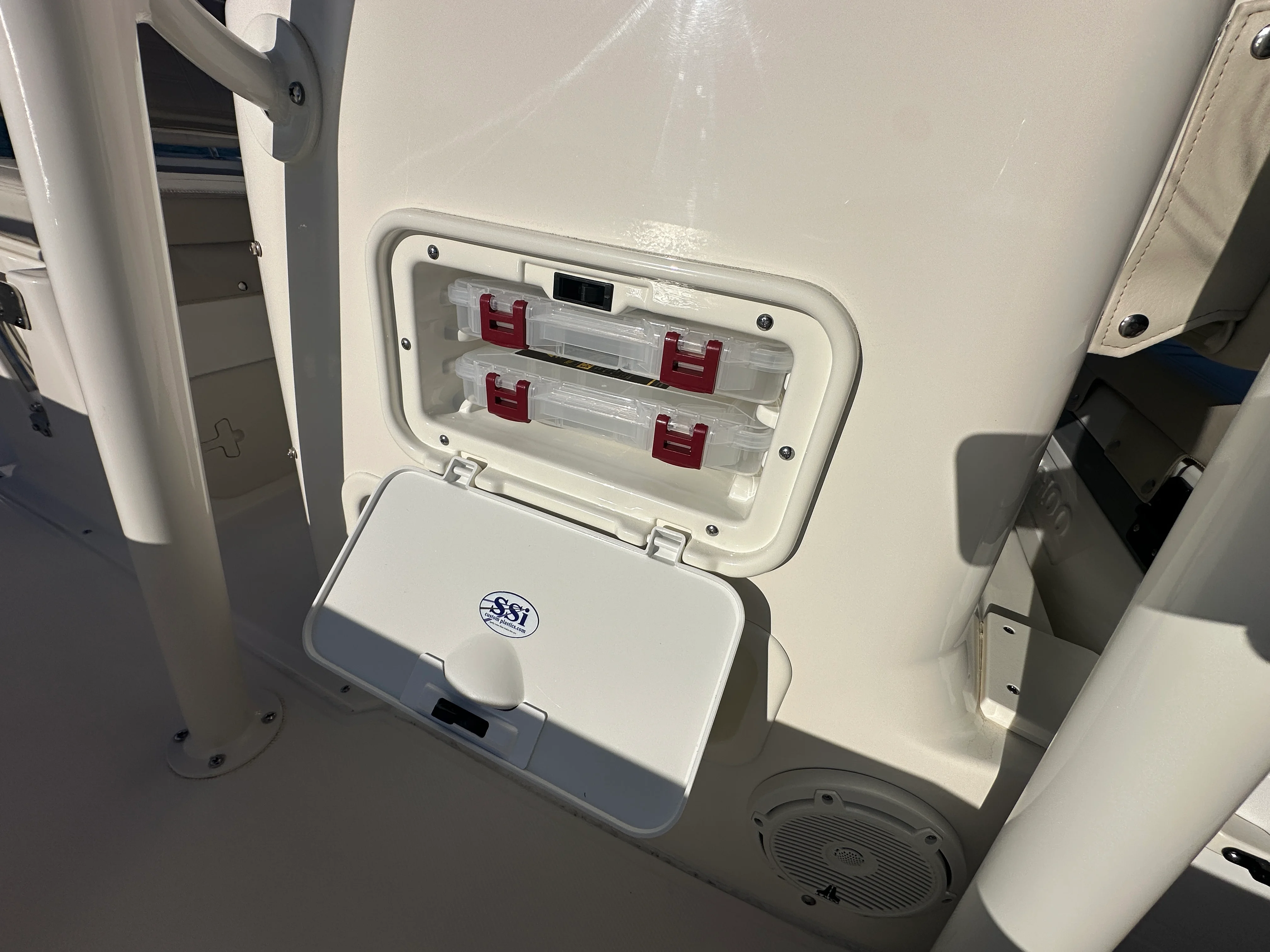 2026 Boston Whaler 190 Montauk Image Thumbnail #11