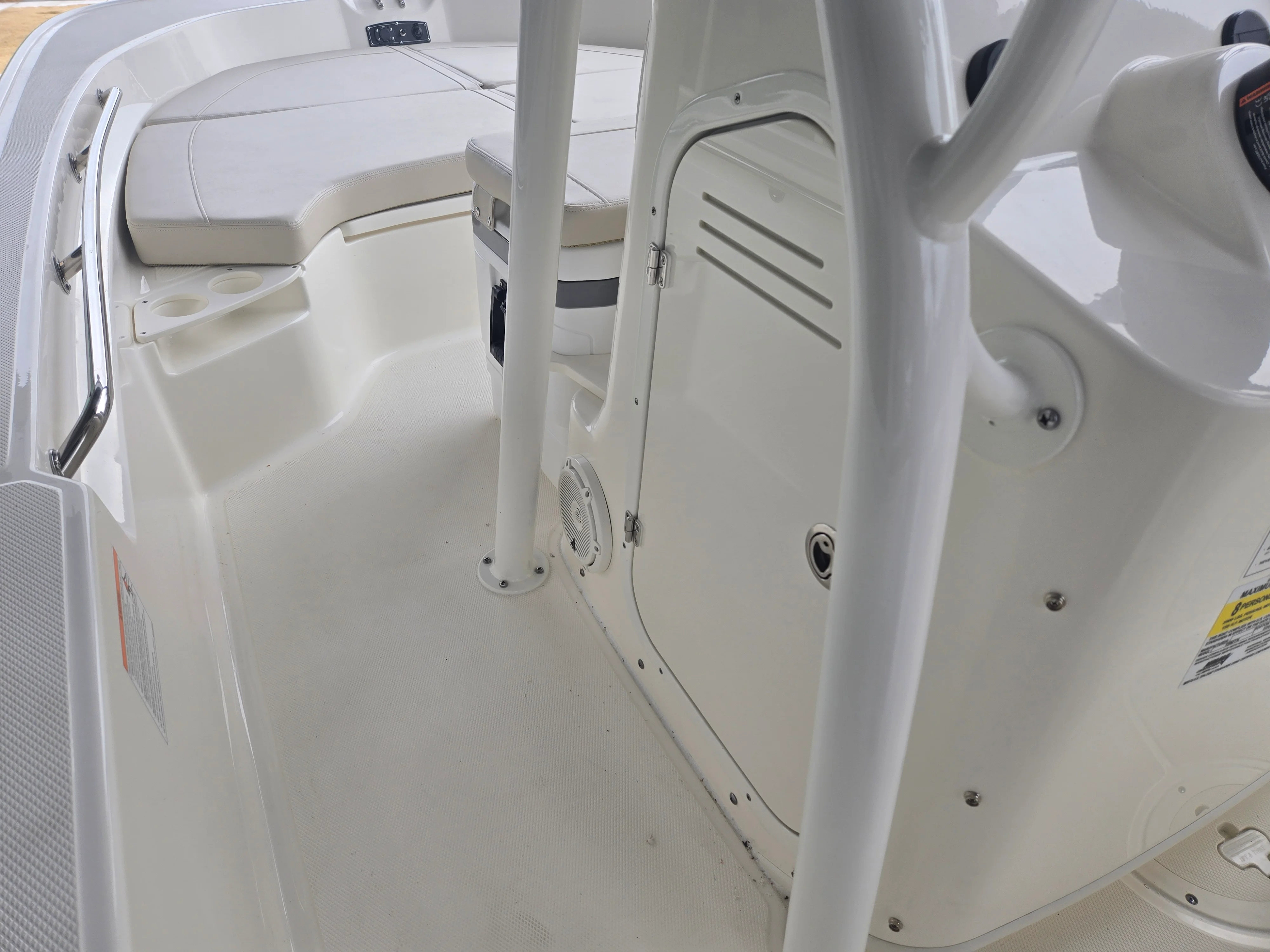 2026 Boston Whaler 190 Montauk Image Thumbnail #9