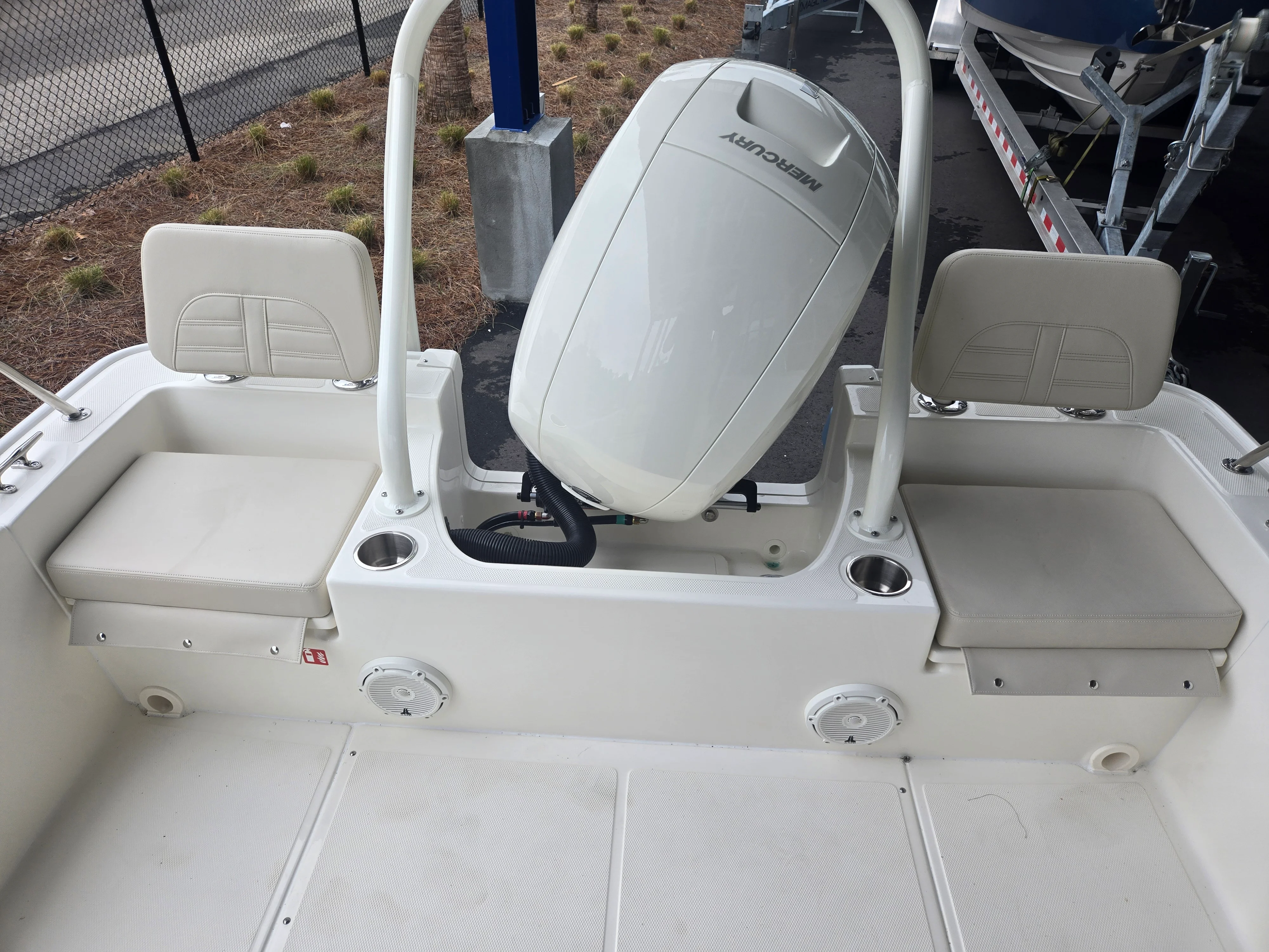 2026 Boston Whaler 190 Montauk Image Thumbnail #3