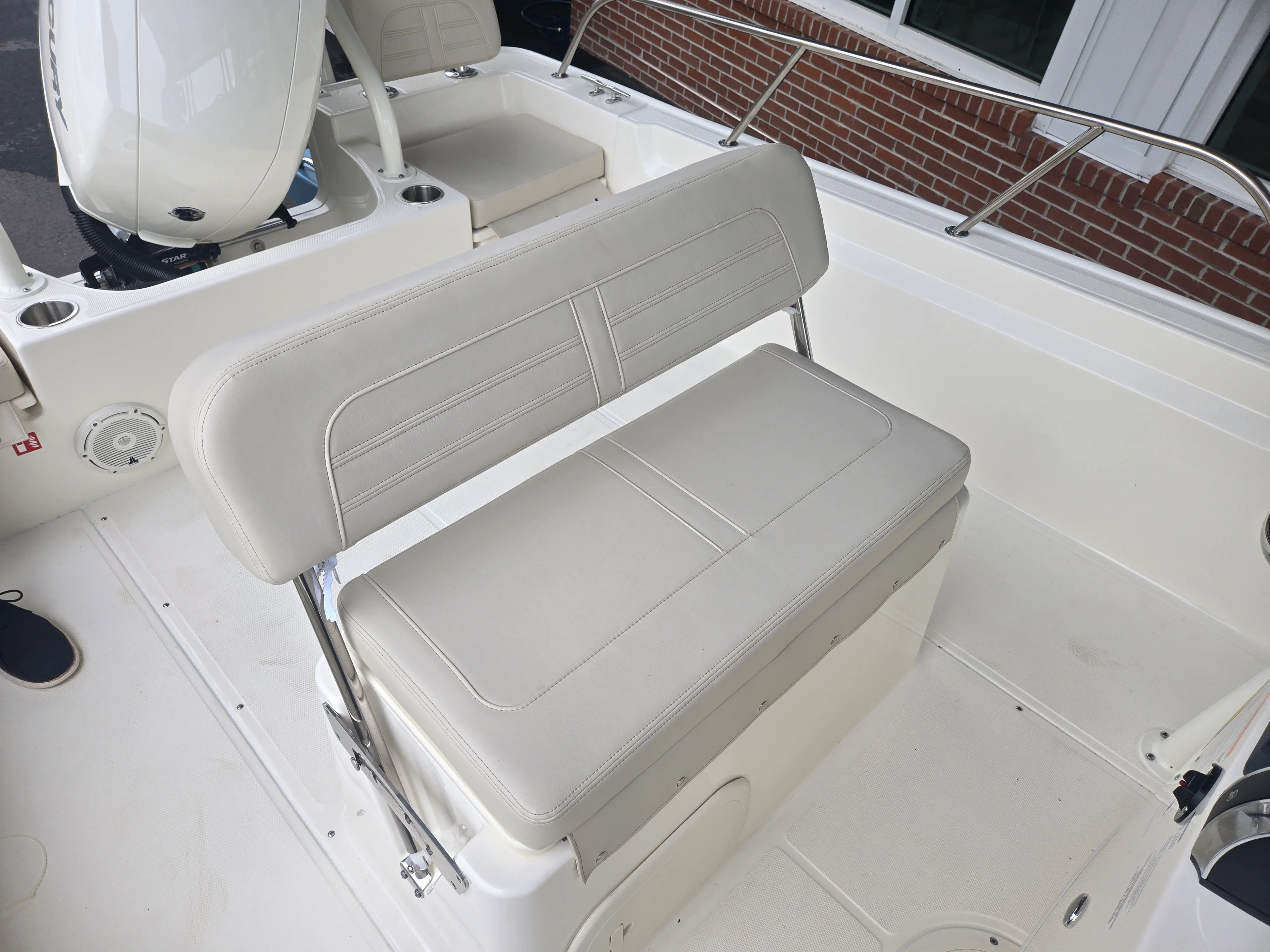 2026 Boston Whaler 190 Montauk Image Thumbnail #4