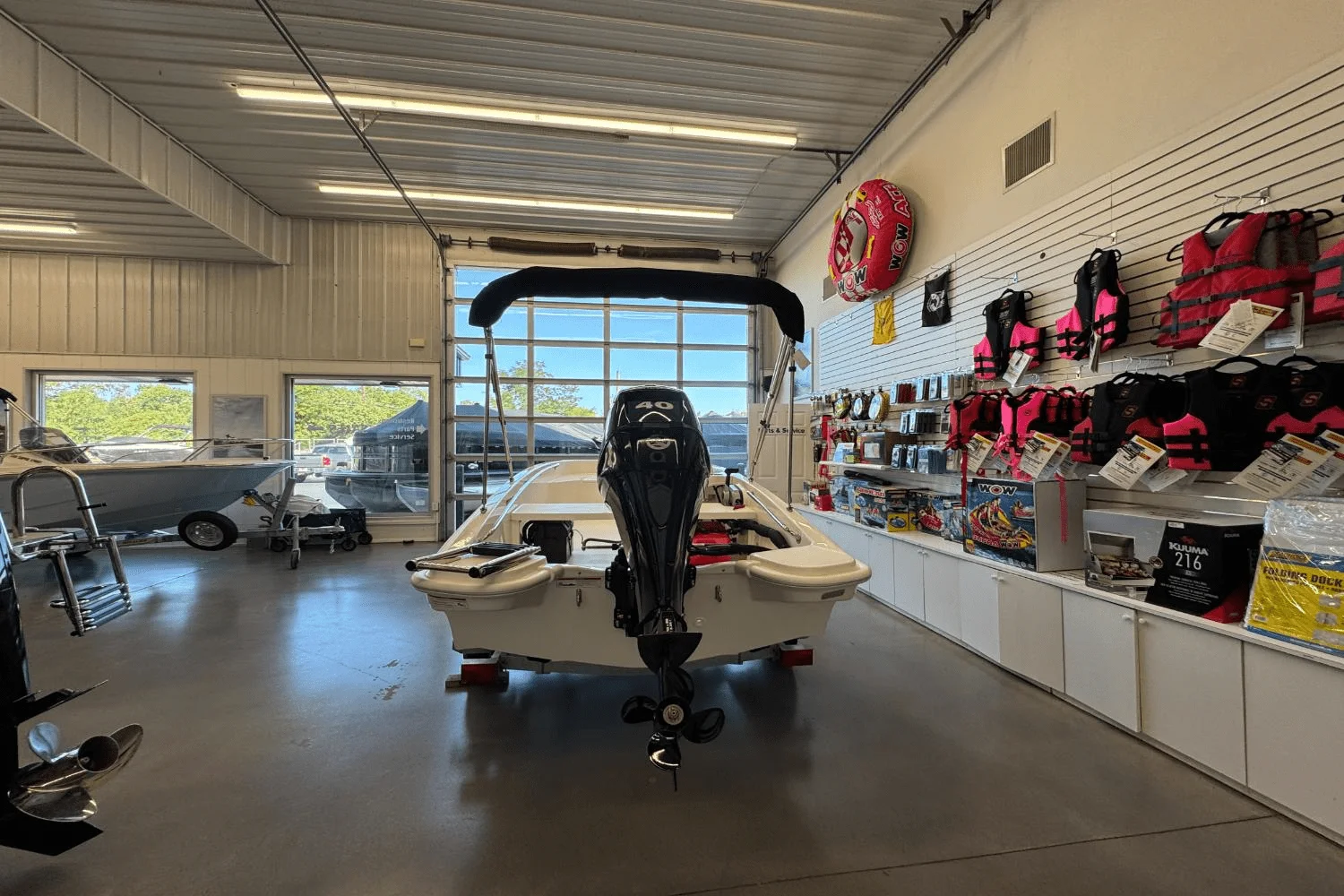 2026 Boston Whaler 130 Super Sport Image Thumbnail #3