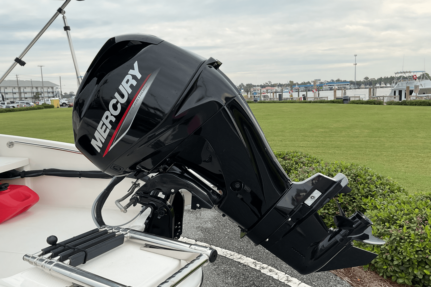 2025 Boston Whaler 130 Super Sport Image Thumbnail #5