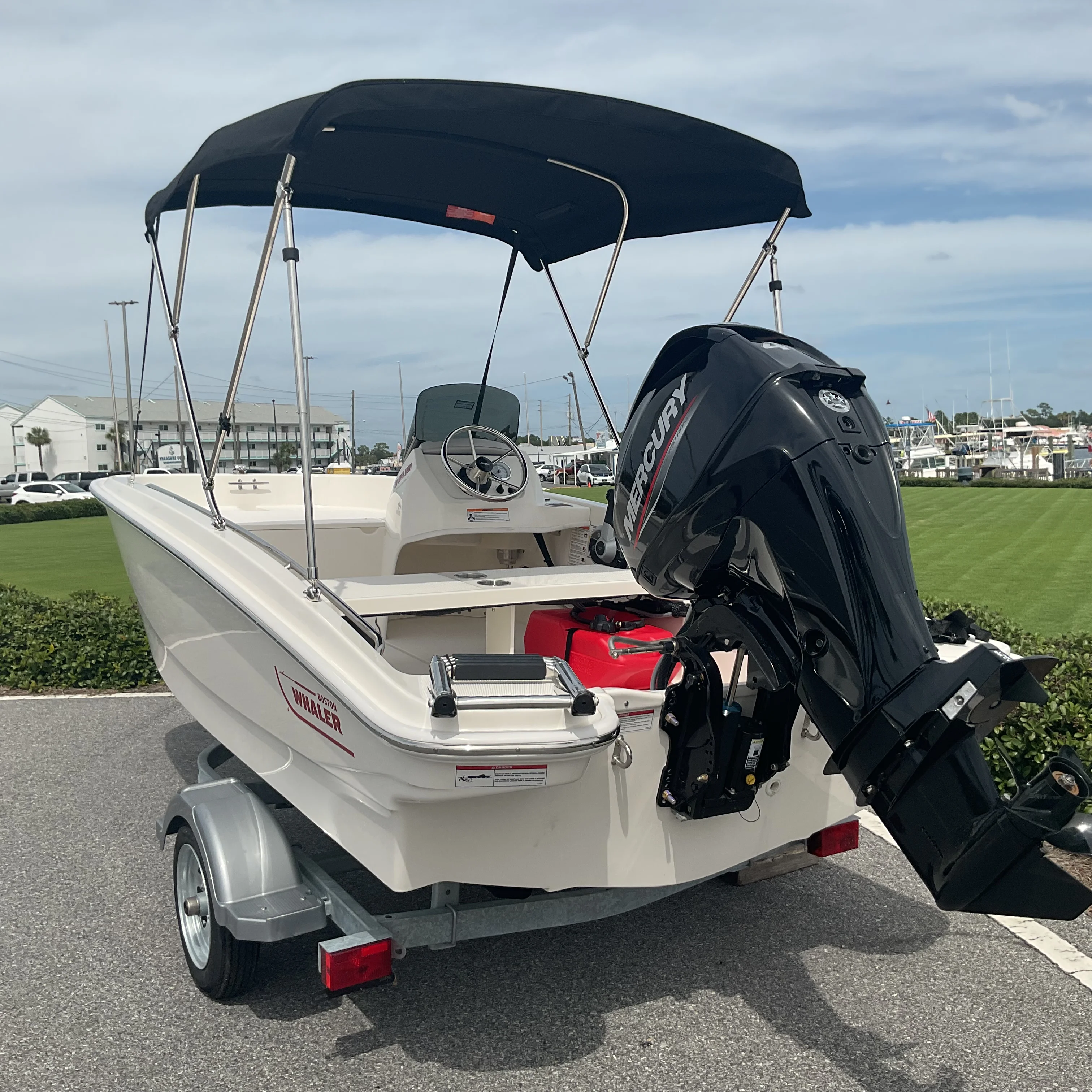 2025 Boston Whaler 130 Super Sport Image Thumbnail #23