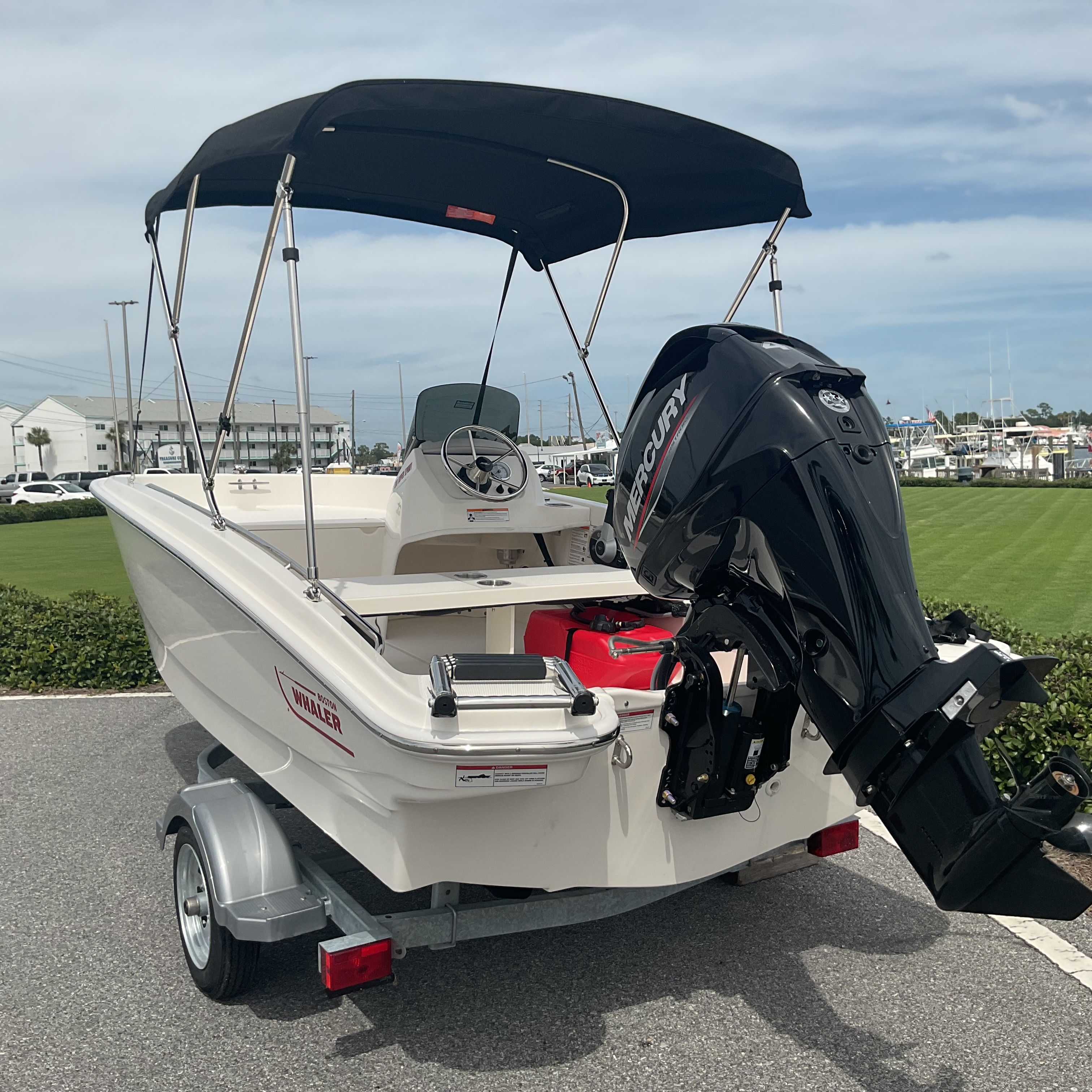 2025 Boston Whaler 130 Super Sport Image Thumbnail #14