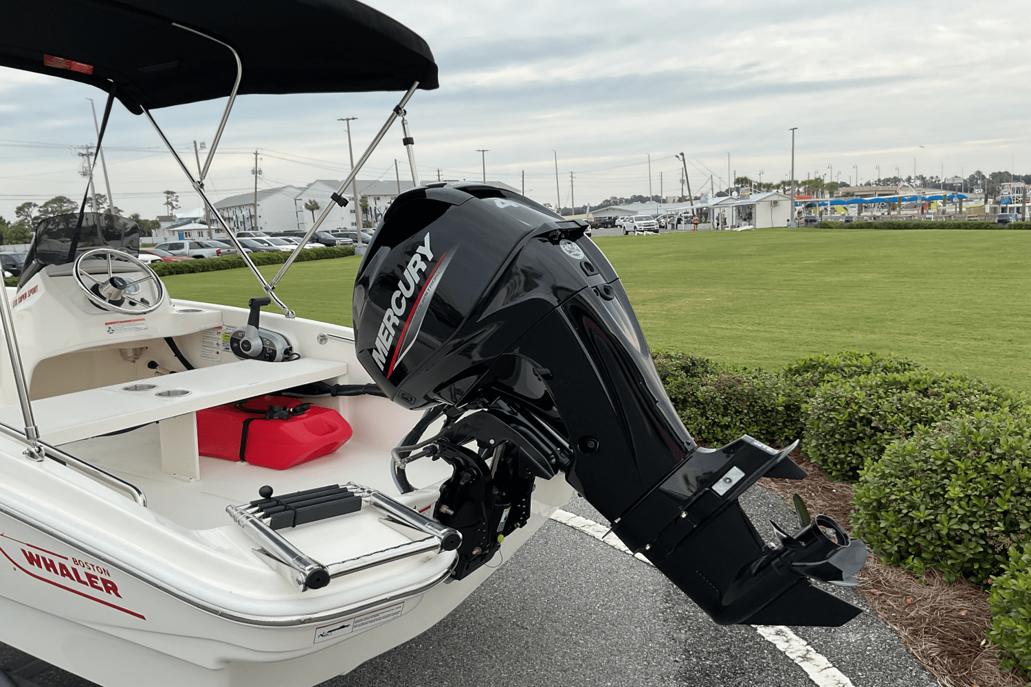 2025 Boston Whaler 130 Super Sport Image Thumbnail #4