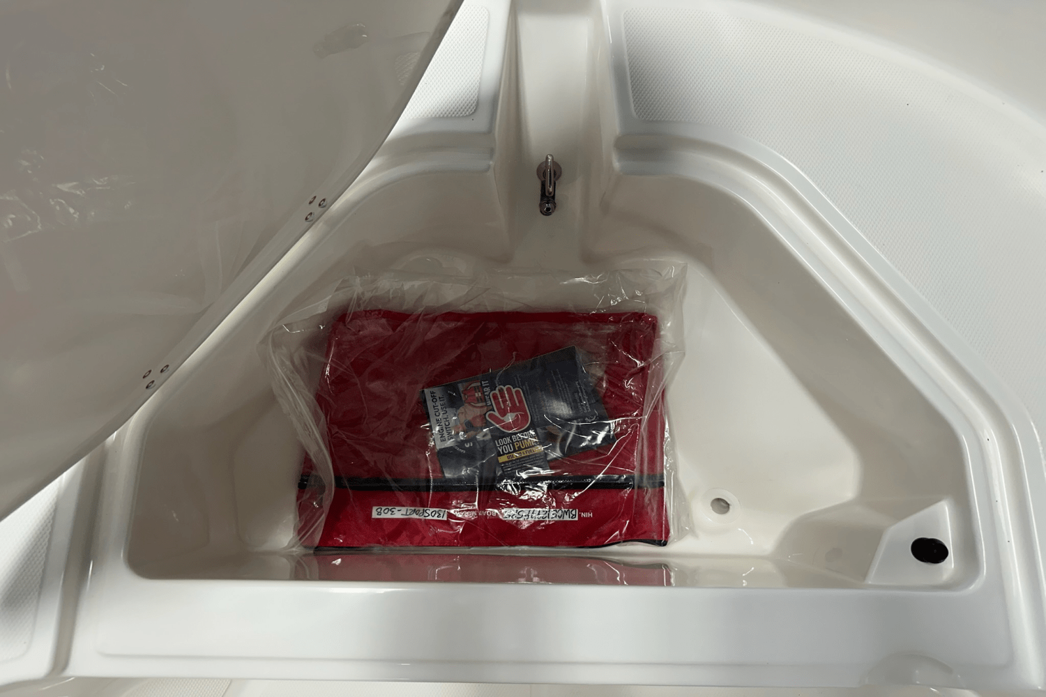 2025 Boston Whaler 130 Super Sport Image Thumbnail #8